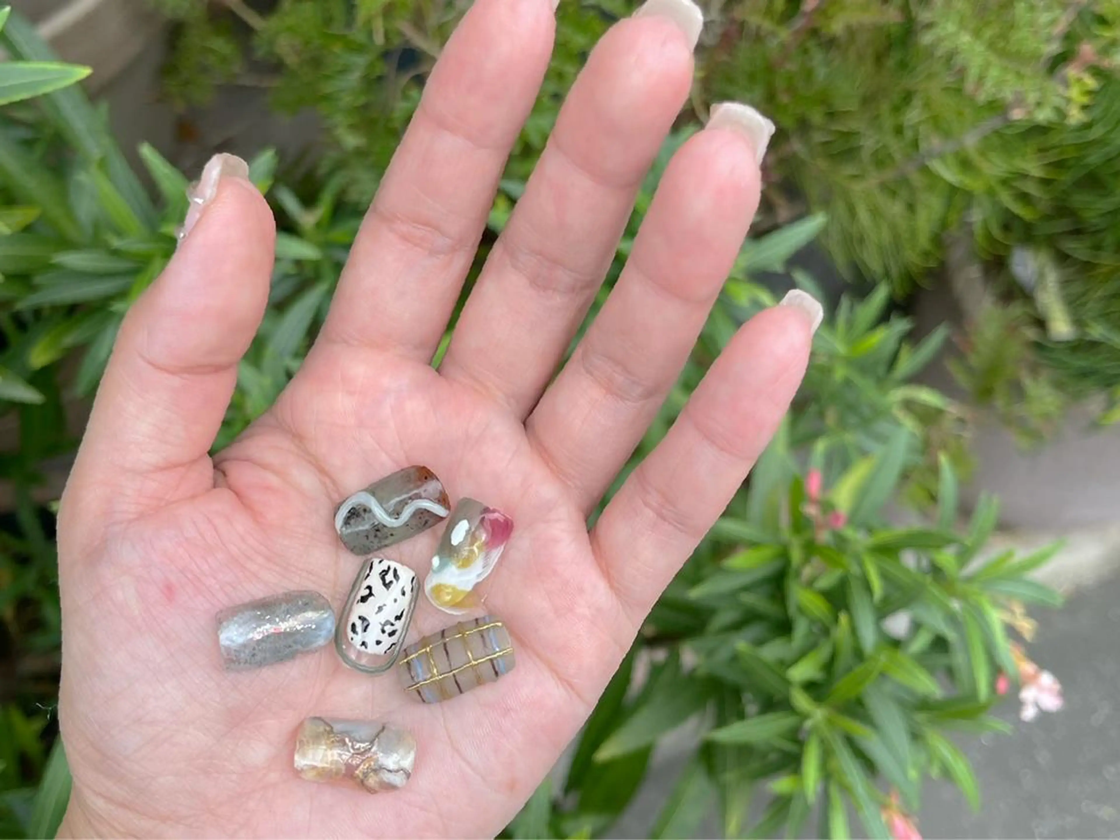 ネイル アートネイル ジェルネイル キラキラネイル ミラーネイル ニュアンスネイル Y nail なんば堀江店のネイルデザイン