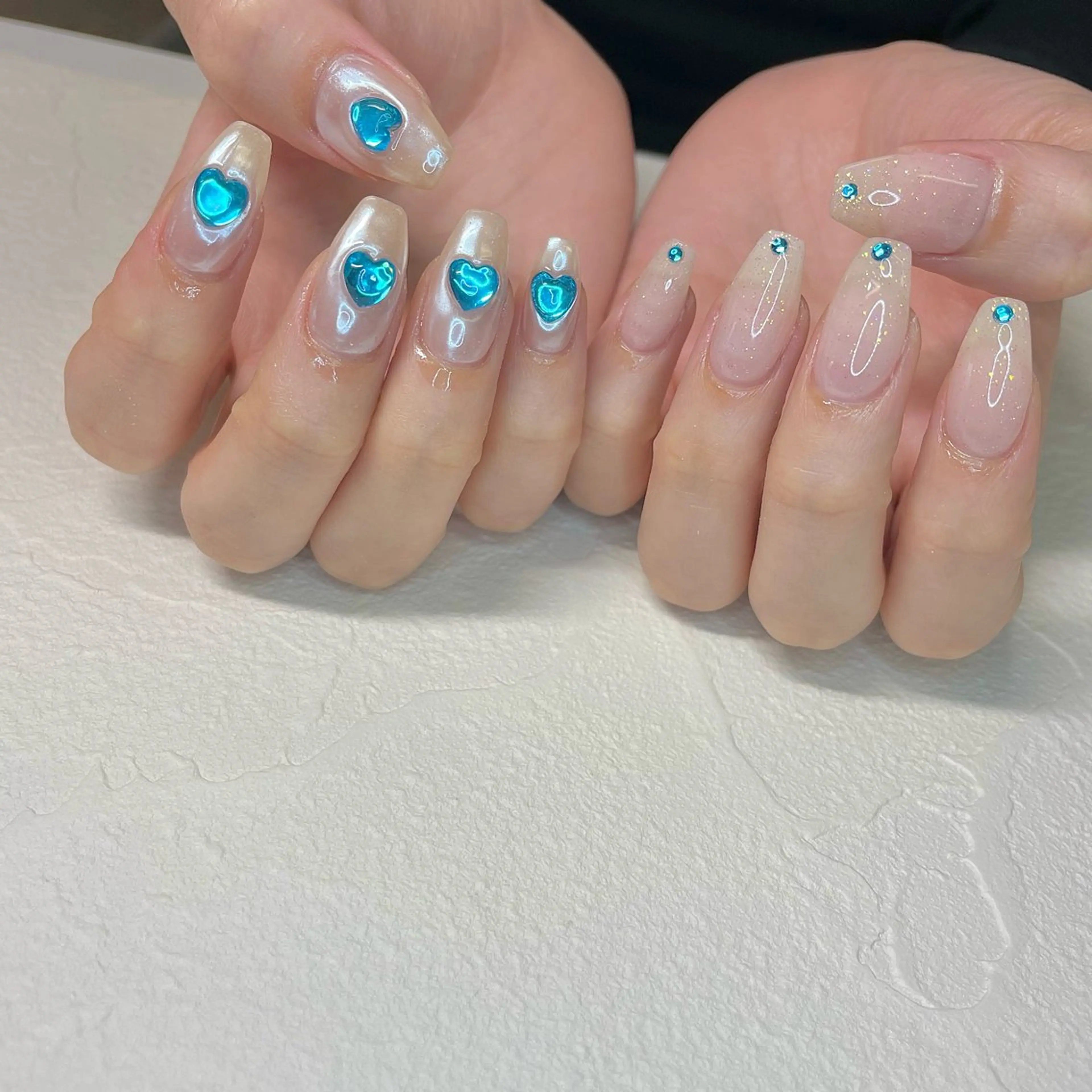 ネイル b'6 by Stir所属・b'6 SAKINAのネイルデザイン