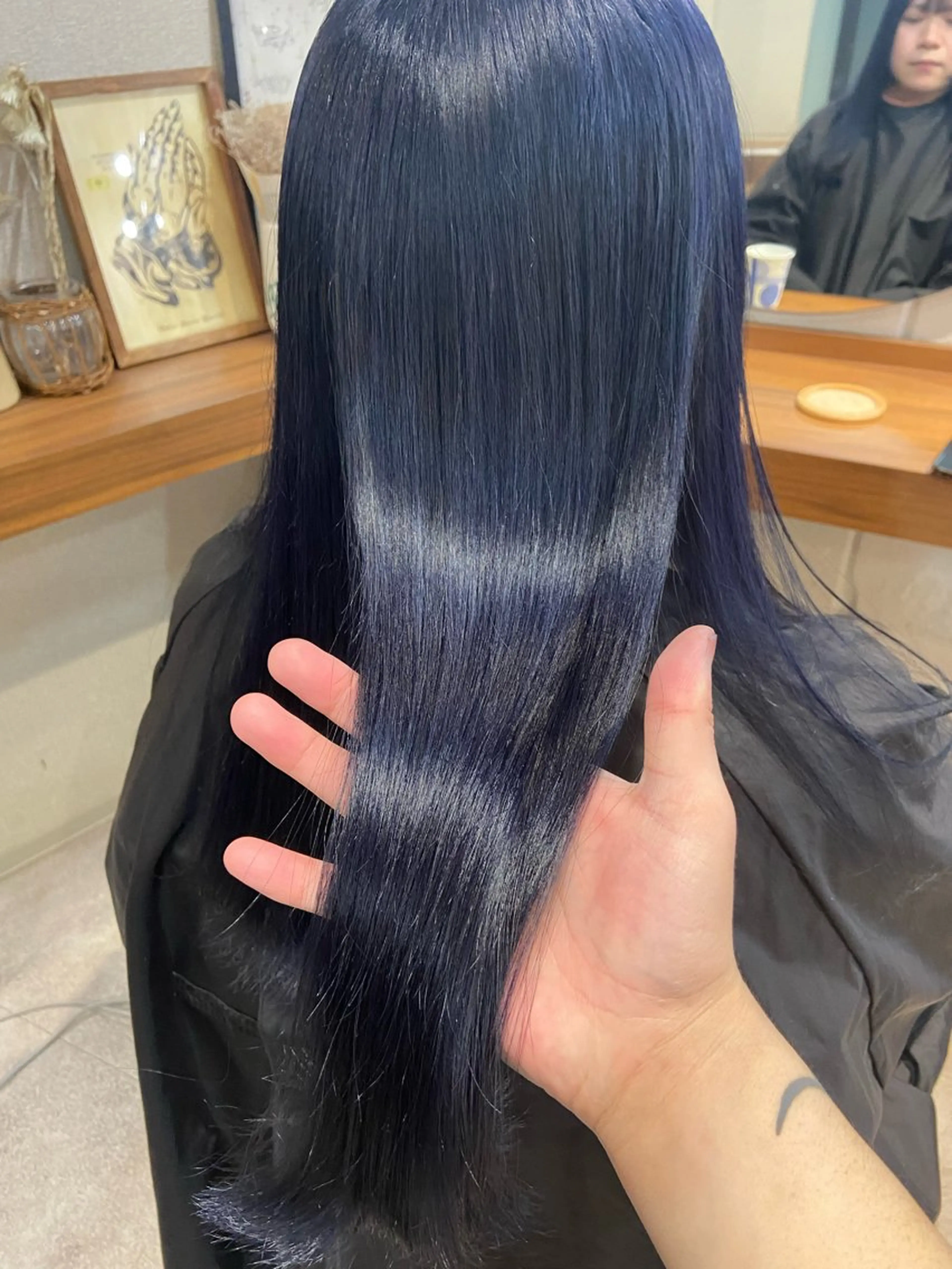 カラー 黒髪 ブルーカラー ブルーブラック カット ヘアカラー トリートメント EIGHT奥野 心太のヘアスタイル