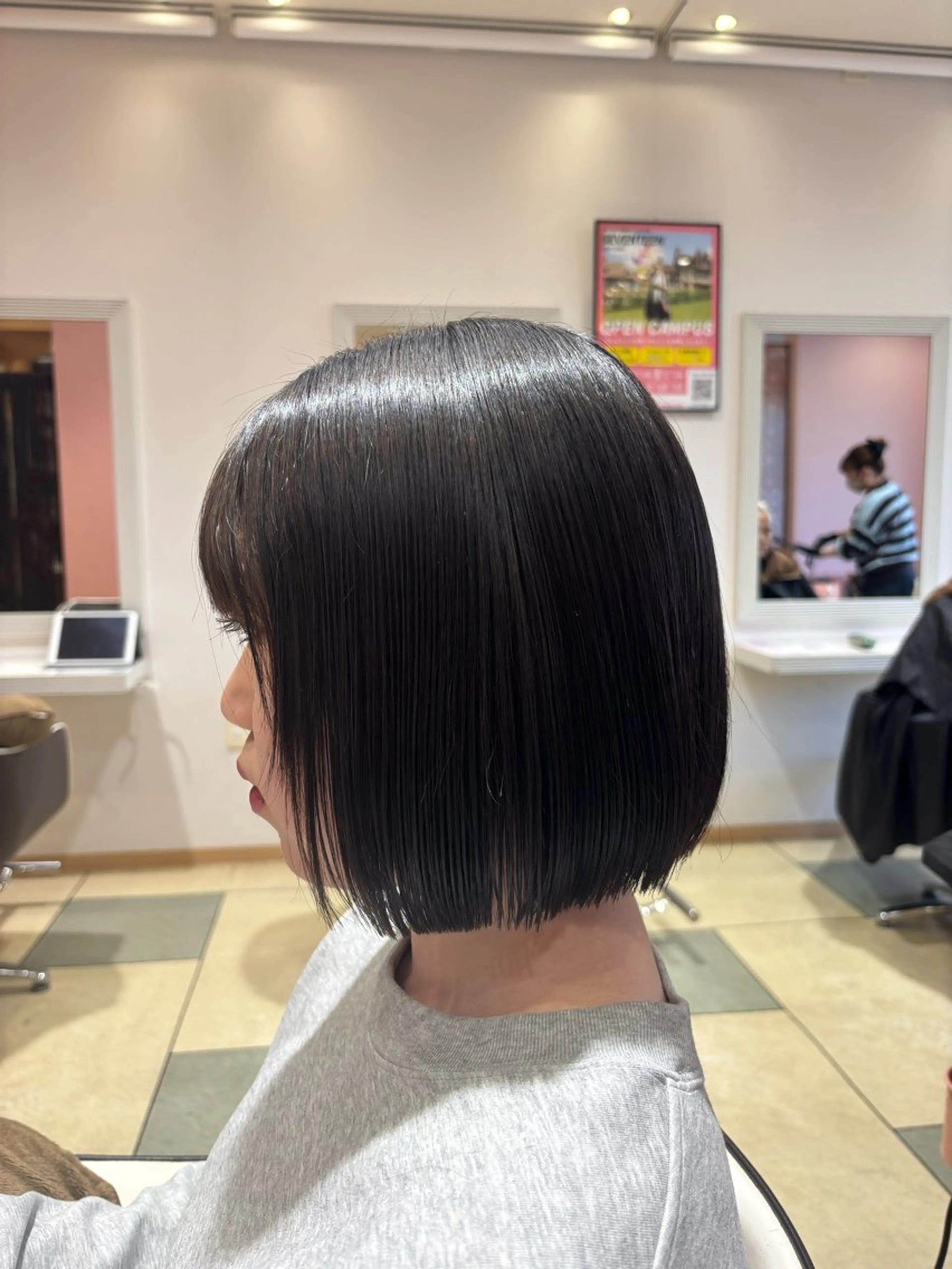 ショート カット トリートメント ベージュカラー⌇﻿ レイヤー.𐙚心音のヘアスタイル