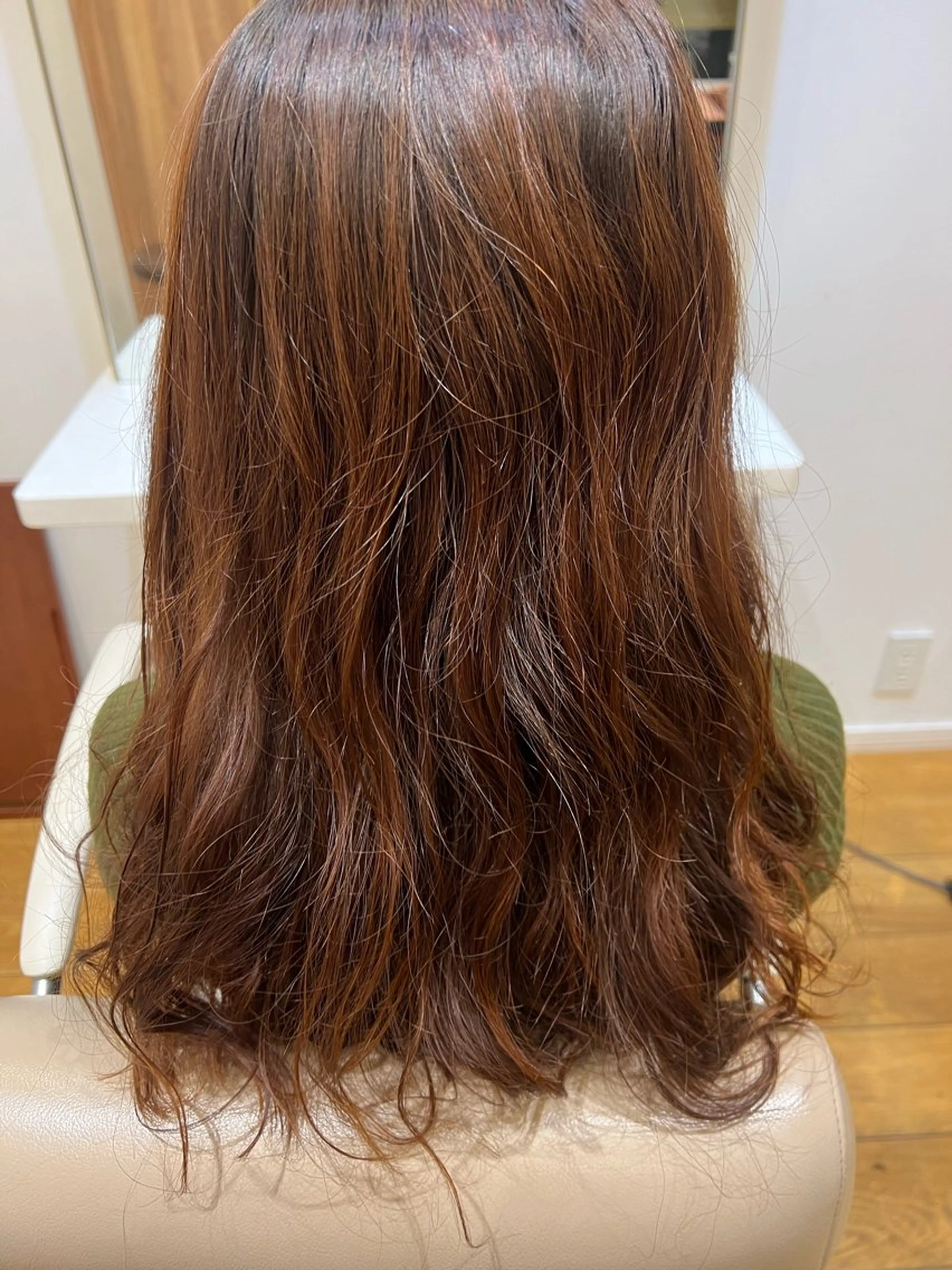 ミディアム 村中 逸紀のヘアスタイル