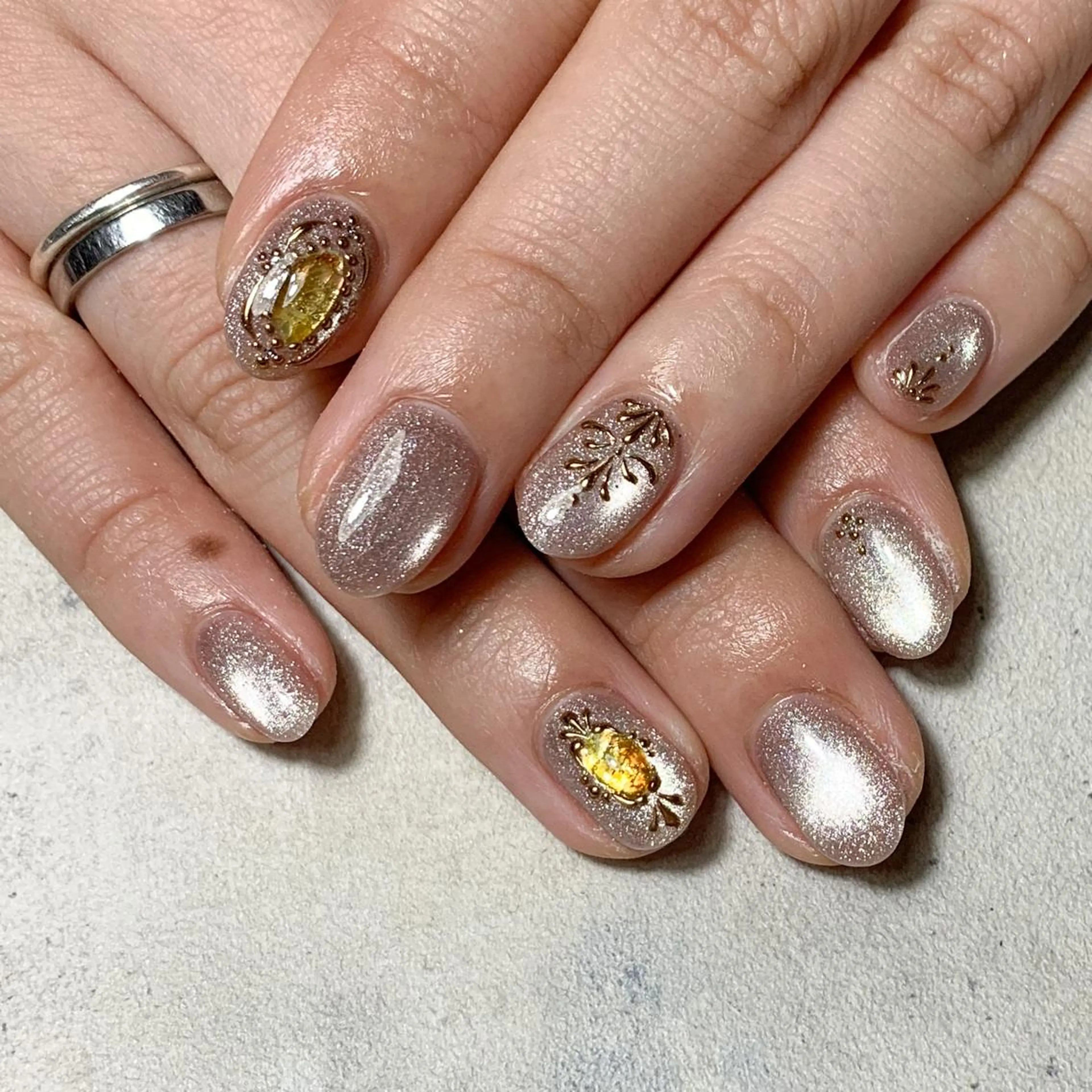 ネイル atelier　FIORITURA所属・FIORITURA aiのネイルデザイン