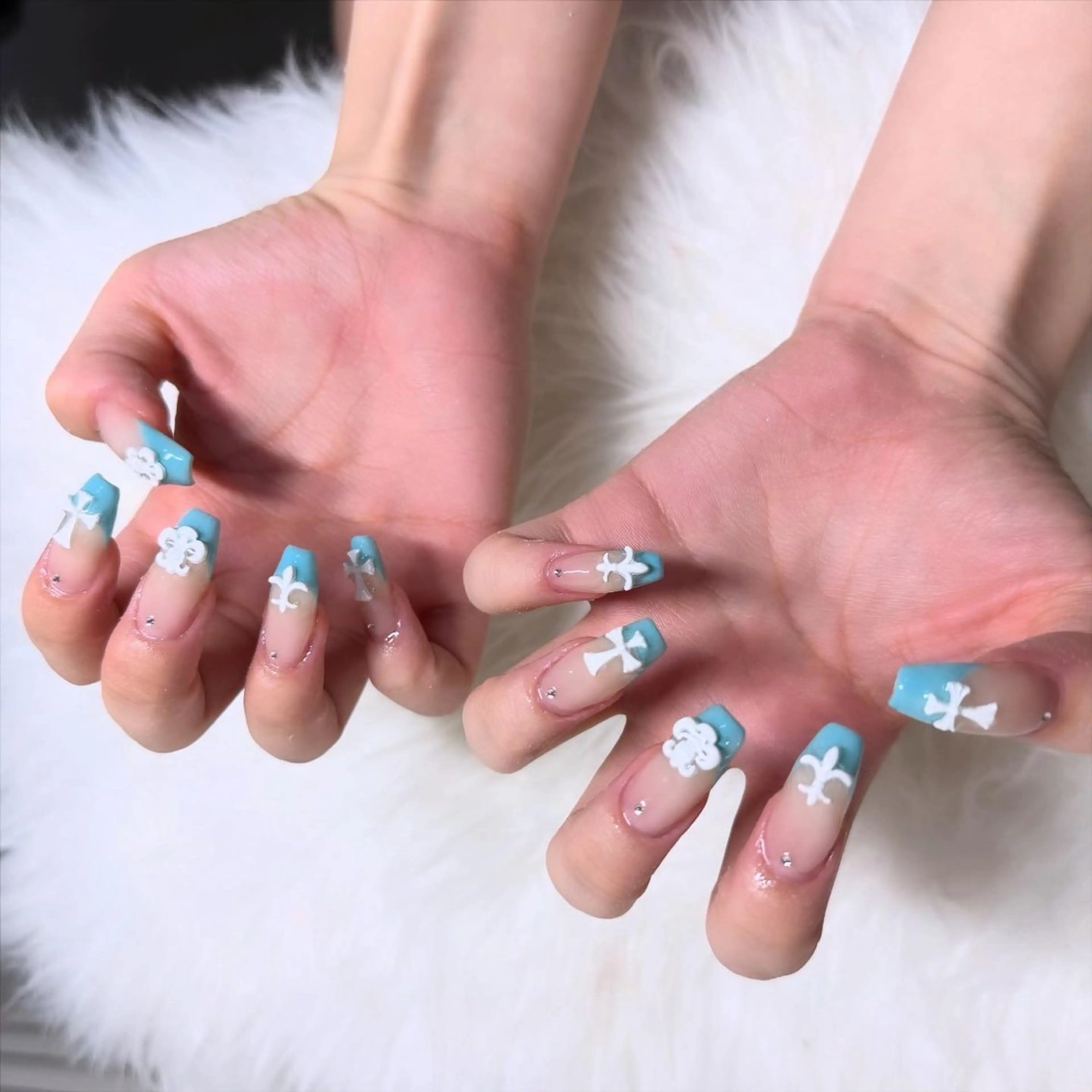 ロング ハンドネイル mao .のネイルデザイン