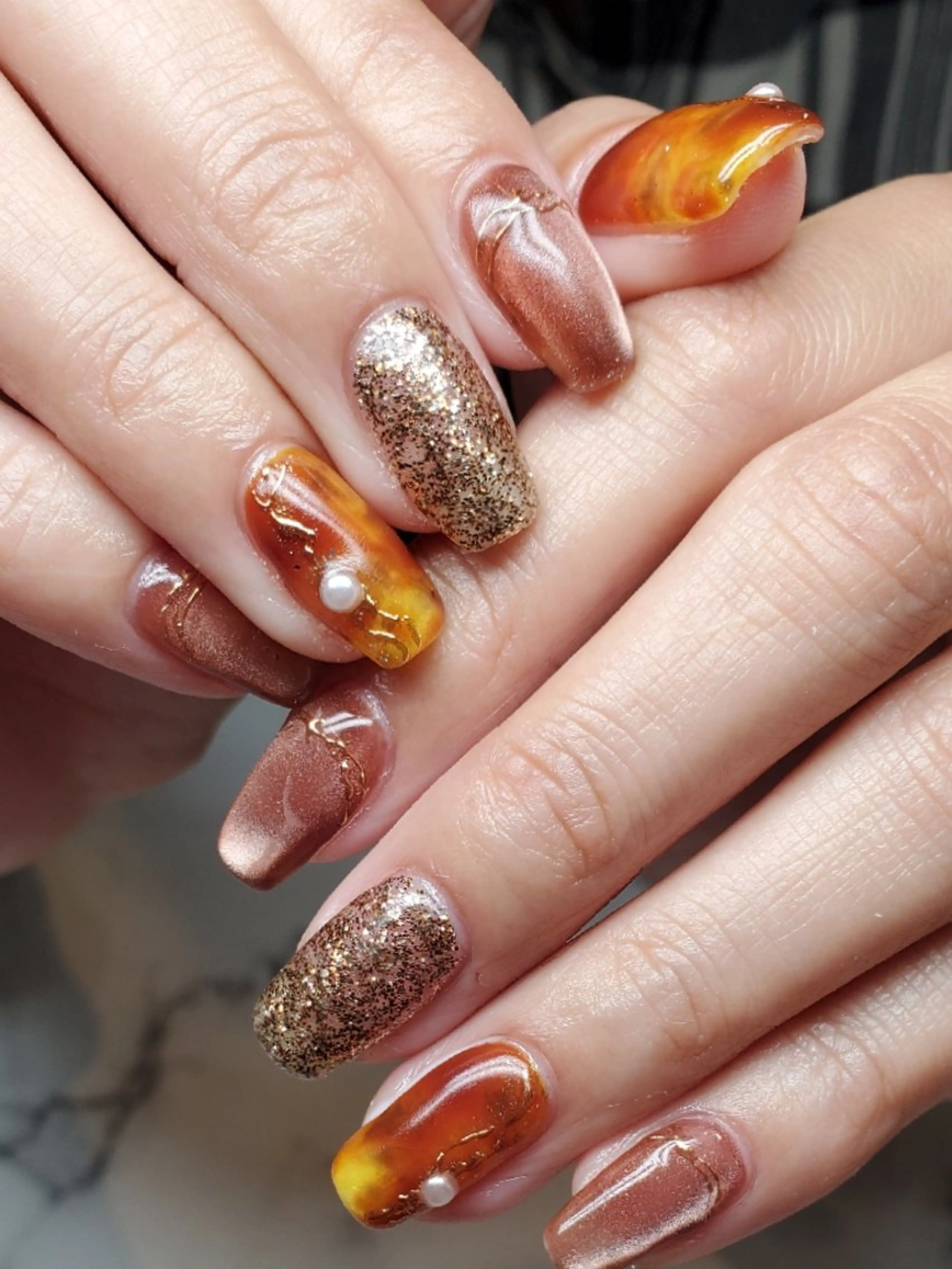 ネイル べっ甲ネイル ୨୧arc マツダ୨୧のネイルデザイン