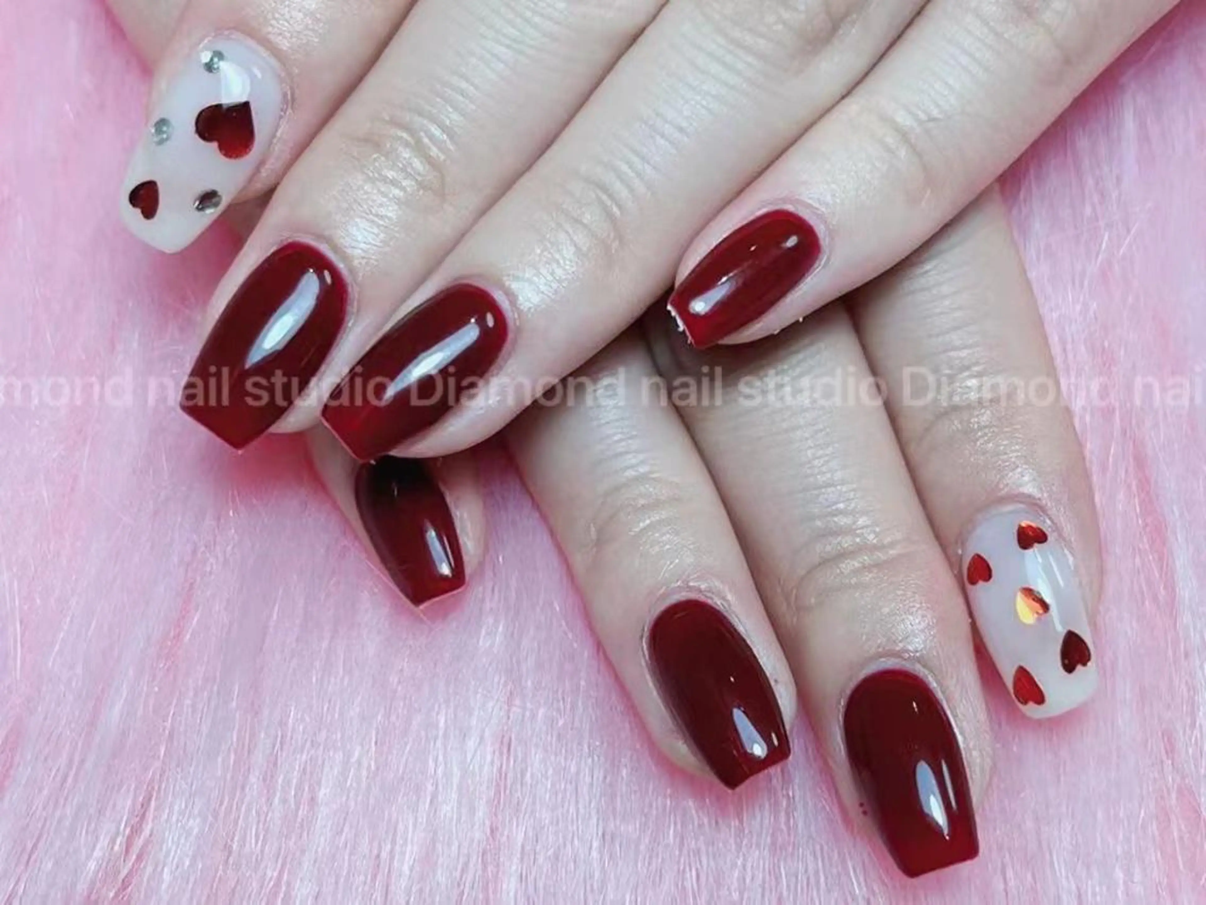 セミロング ハンドネイル ハンドケア Diamond 🚢のネイルデザイン