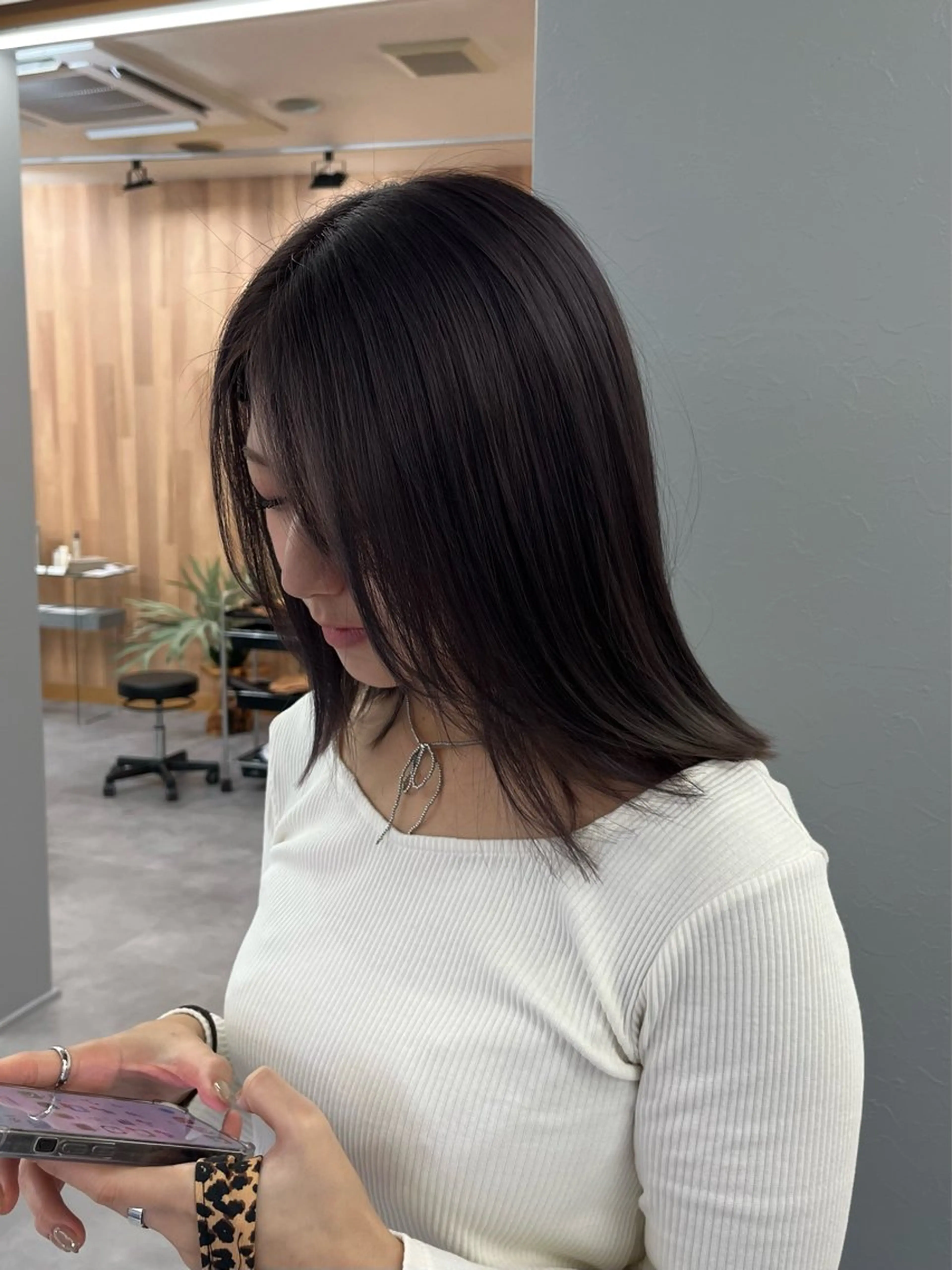 ミディアム カラー ブリーチ 透明感カラー グレージュ ラベンダーカラー ラベンダーグレージュ 駒場 まといのヘアスタイル