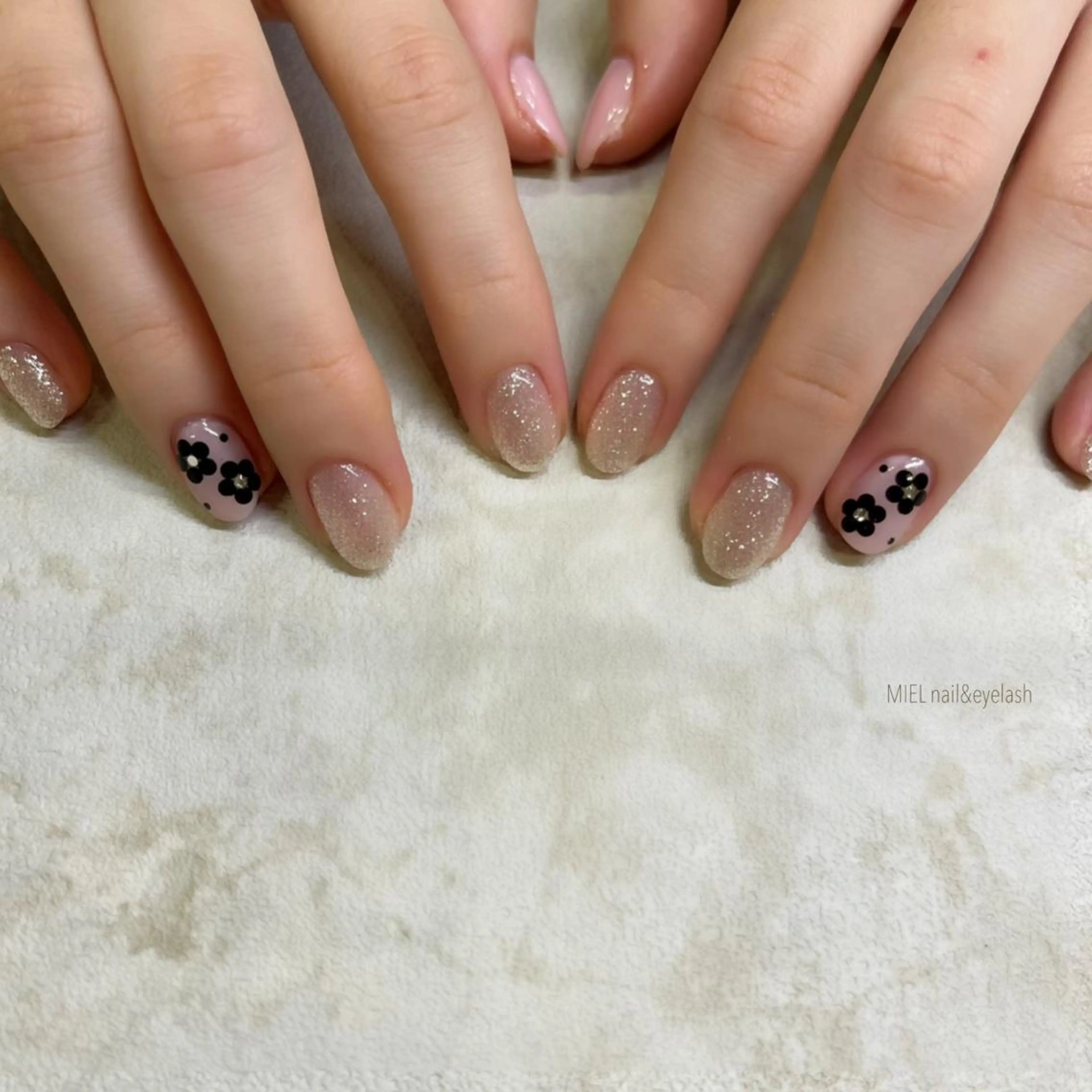 ネイル アートネイル フラワーネイル シンプルネイル ハンドネイル private  nail monail所属・nail salon monailのネイルデザイン