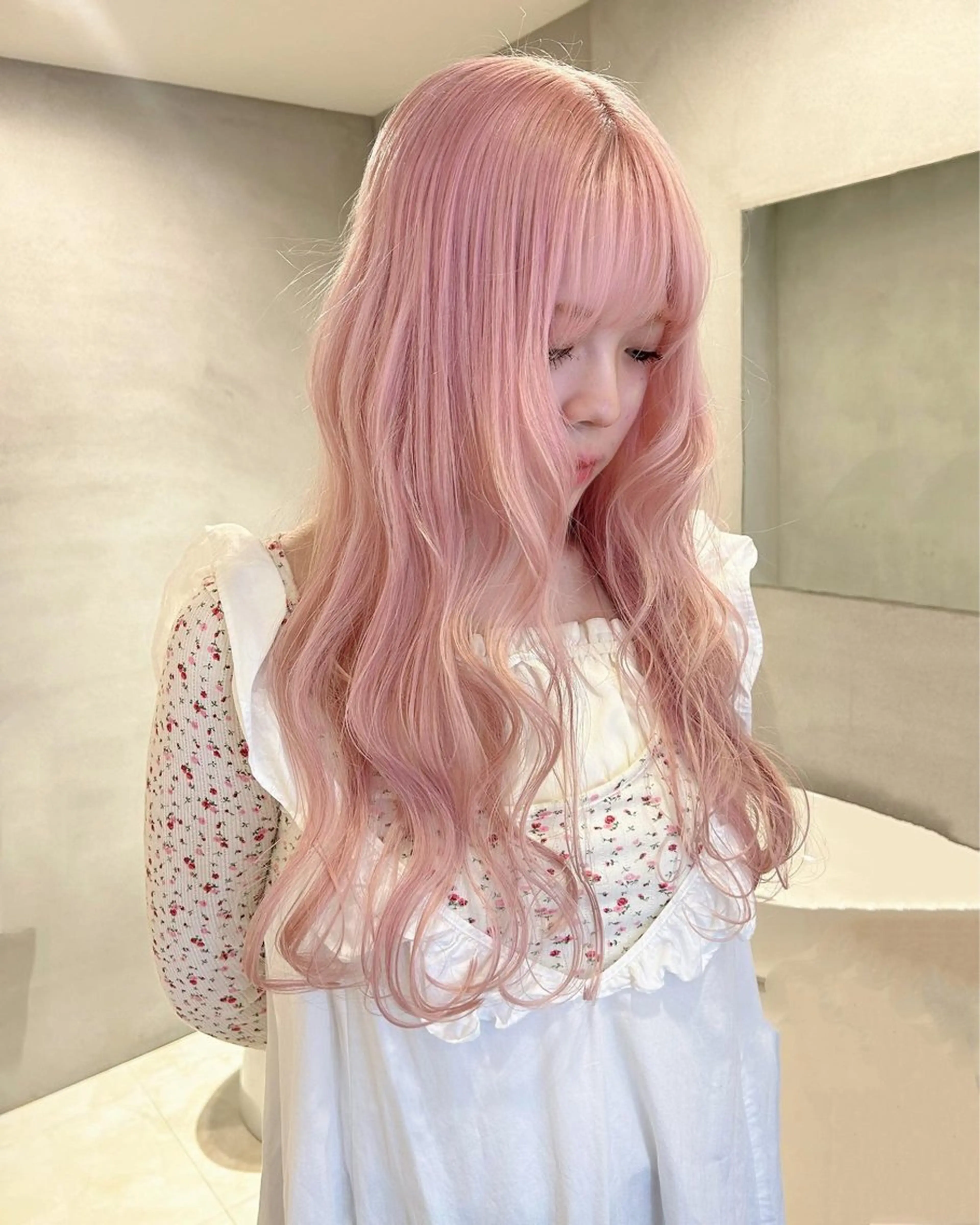 ロング PELE yuraのヘアスタイル