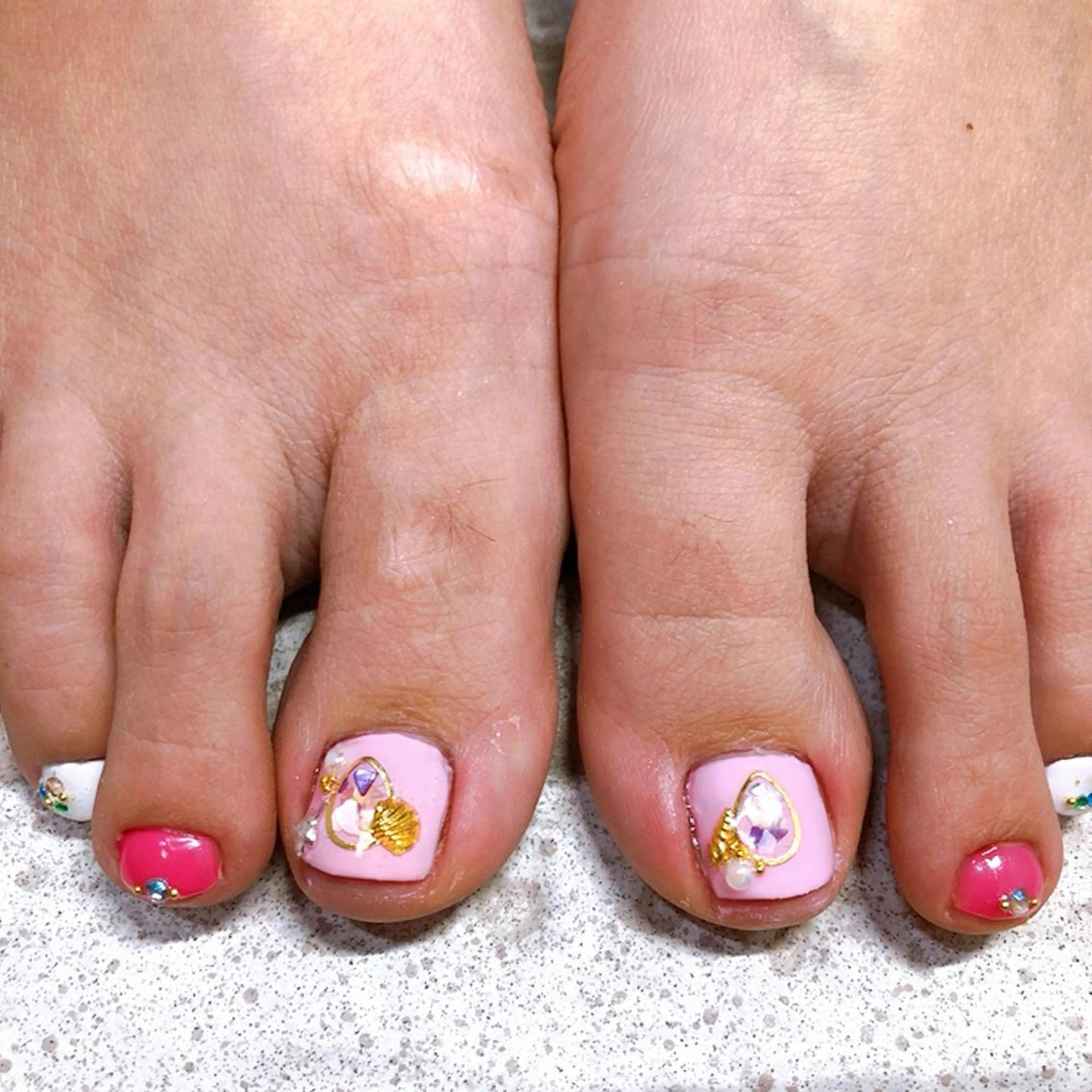 ネイル フットネイル 持ち込み 奥園 良恵のネイルデザイン