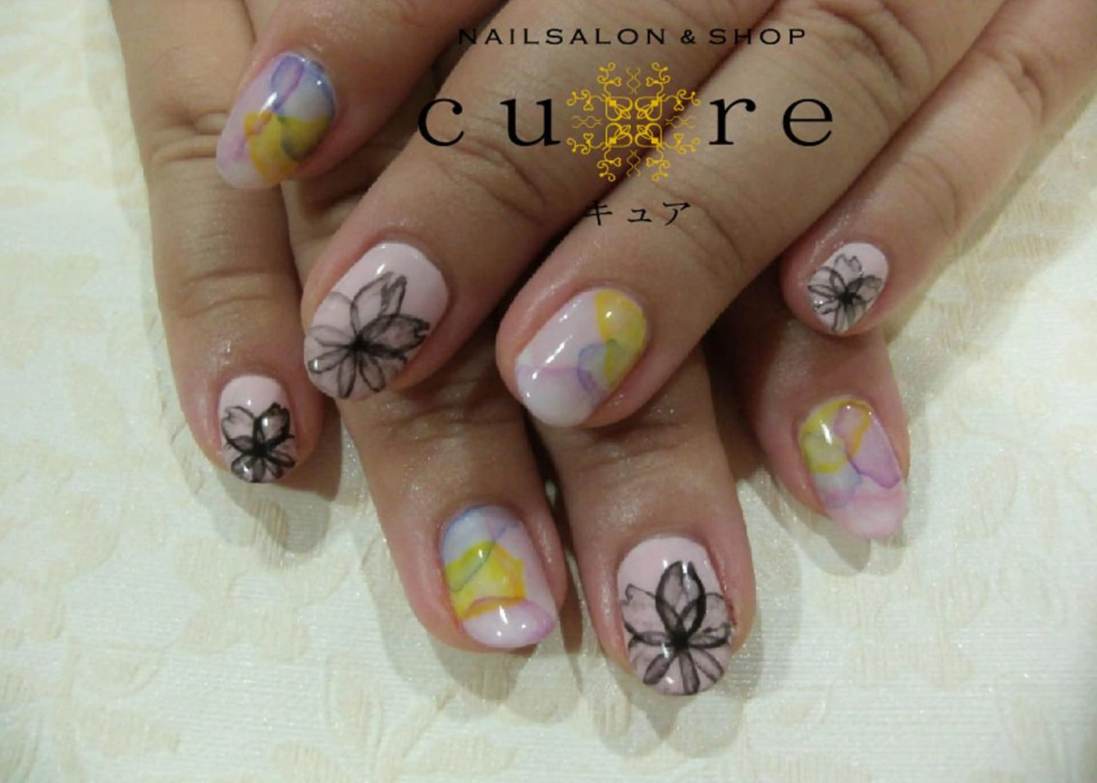 ミディアム ネイル アートネイル ネイルサロン Cureのネイルデザイン