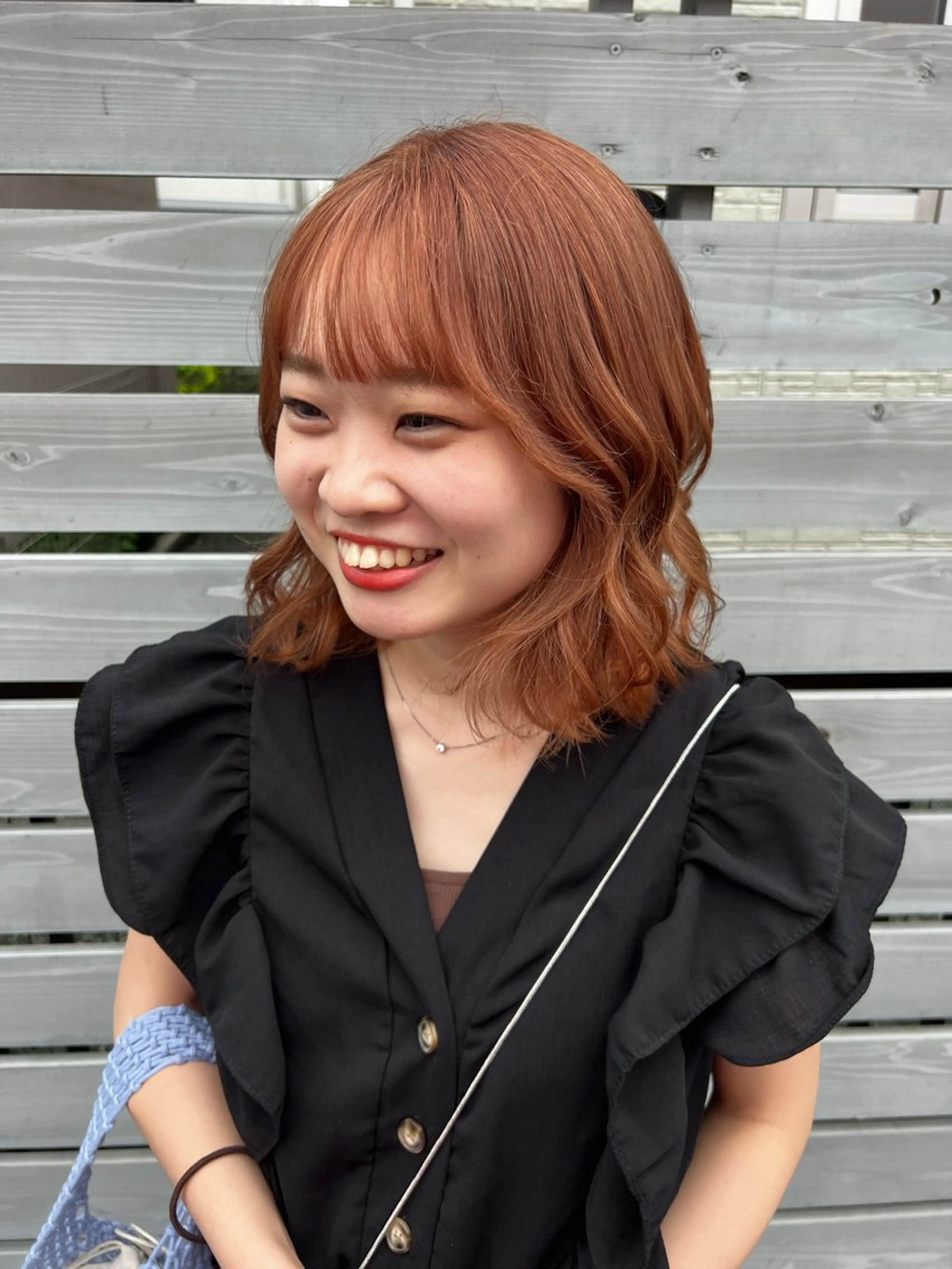 ミディアム カラー アッシュ 黒髪 ブリーチ ブルーカラー ブルーブラック 🌿寄り添い型美容師 🌿yuiのヘアスタイル