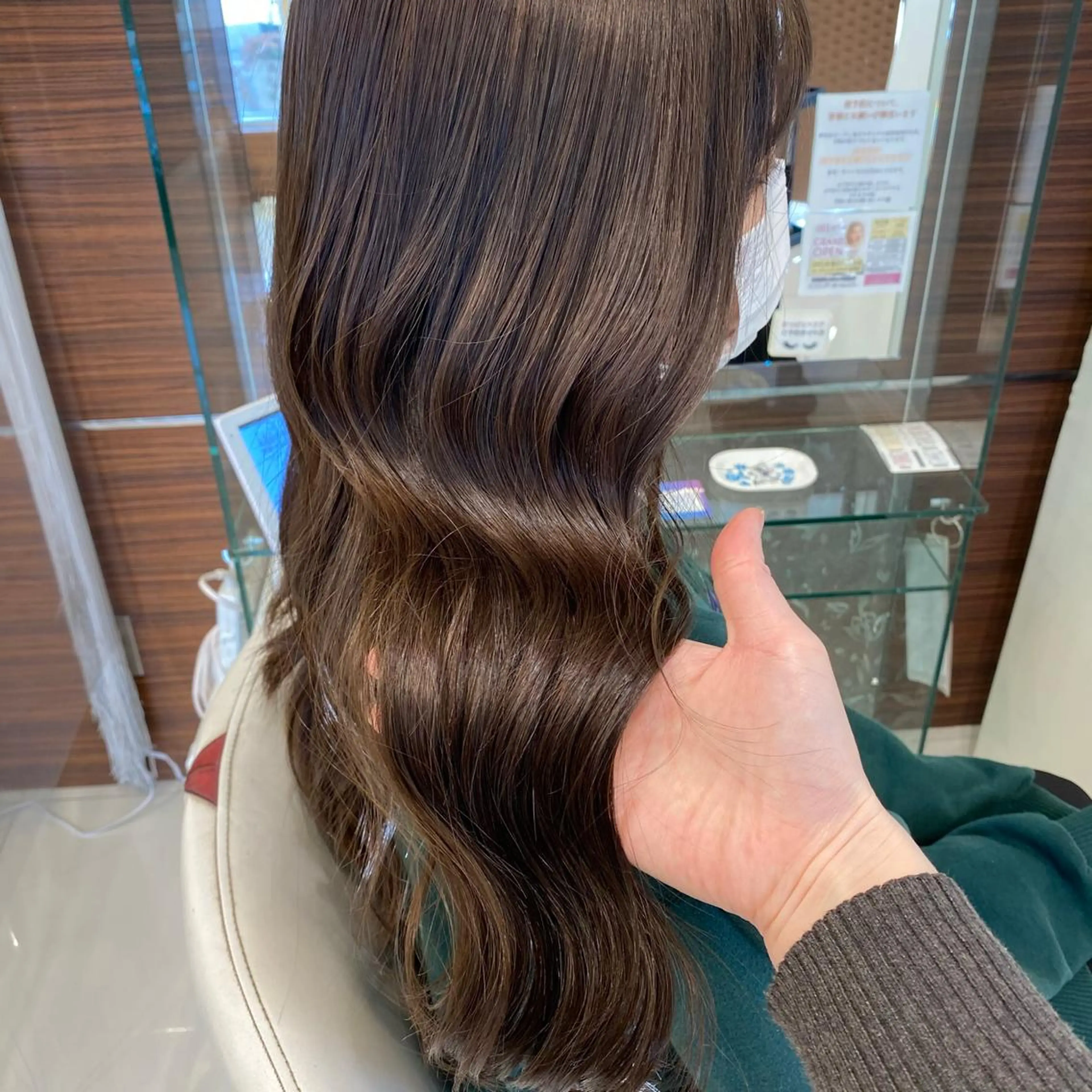 ロング カラー ショートヘアはお任せ 冨樫真未のヘアスタイル