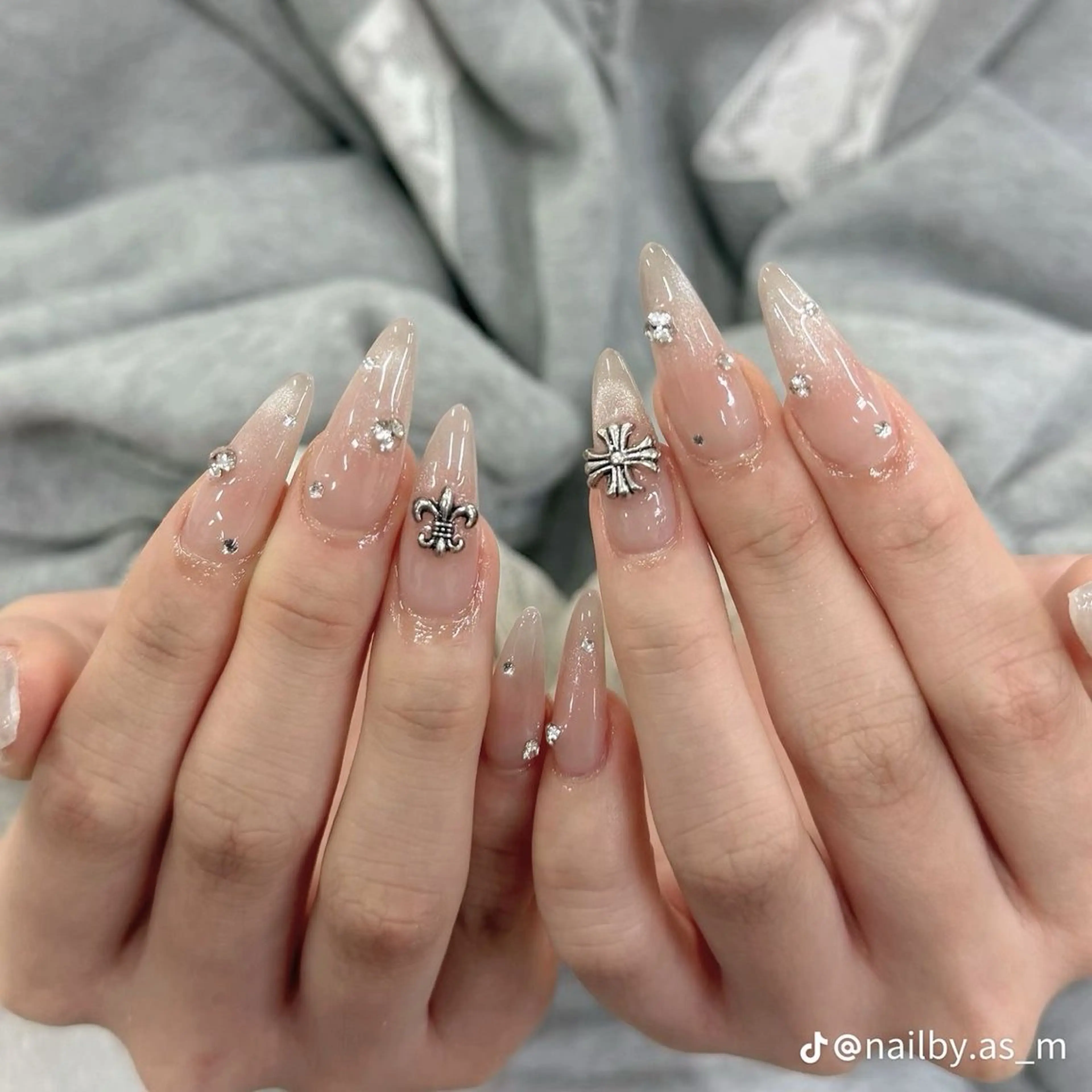 ネイル ハンドネイル Taeyeon ANA.CHUOのネイルデザイン