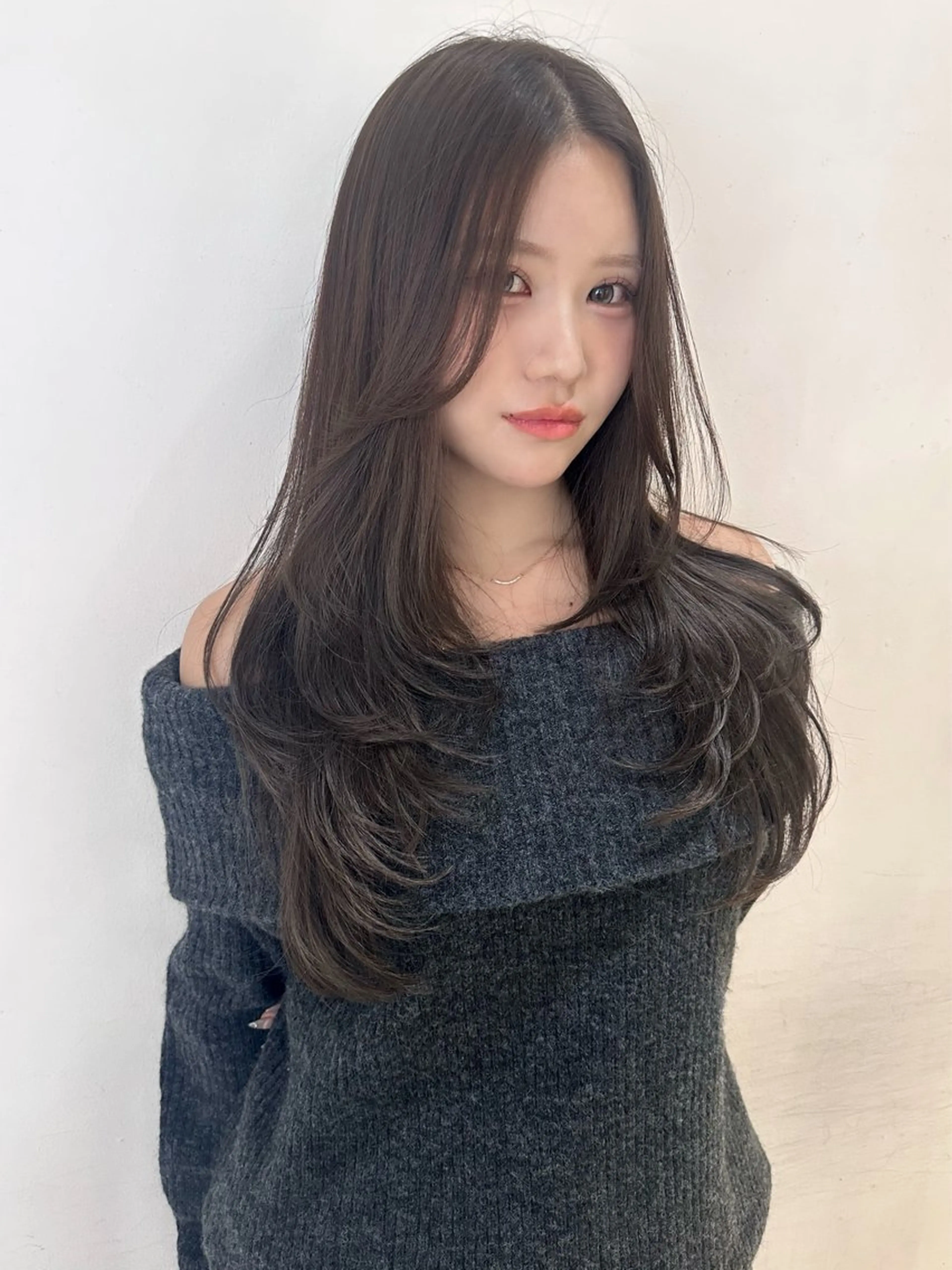 ロング カラー ハイレイヤー レイヤーカット 'axis hinaのヘアスタイル