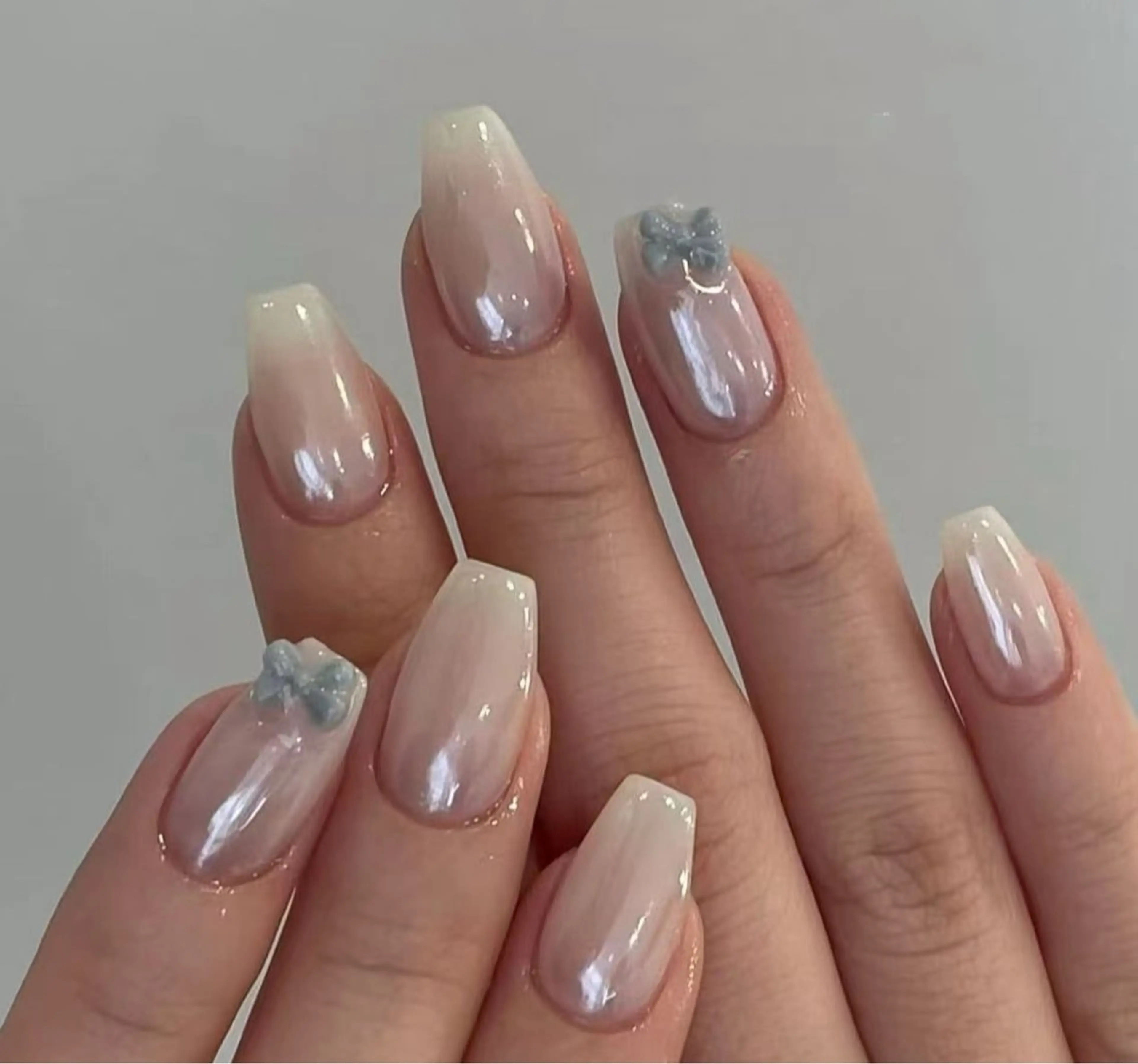 ネイル オーロラネイル フラワーネイル フットネイル フレンチネイル ジェルネイル ハンドネイル 相沢 さやかのネイルデザイン