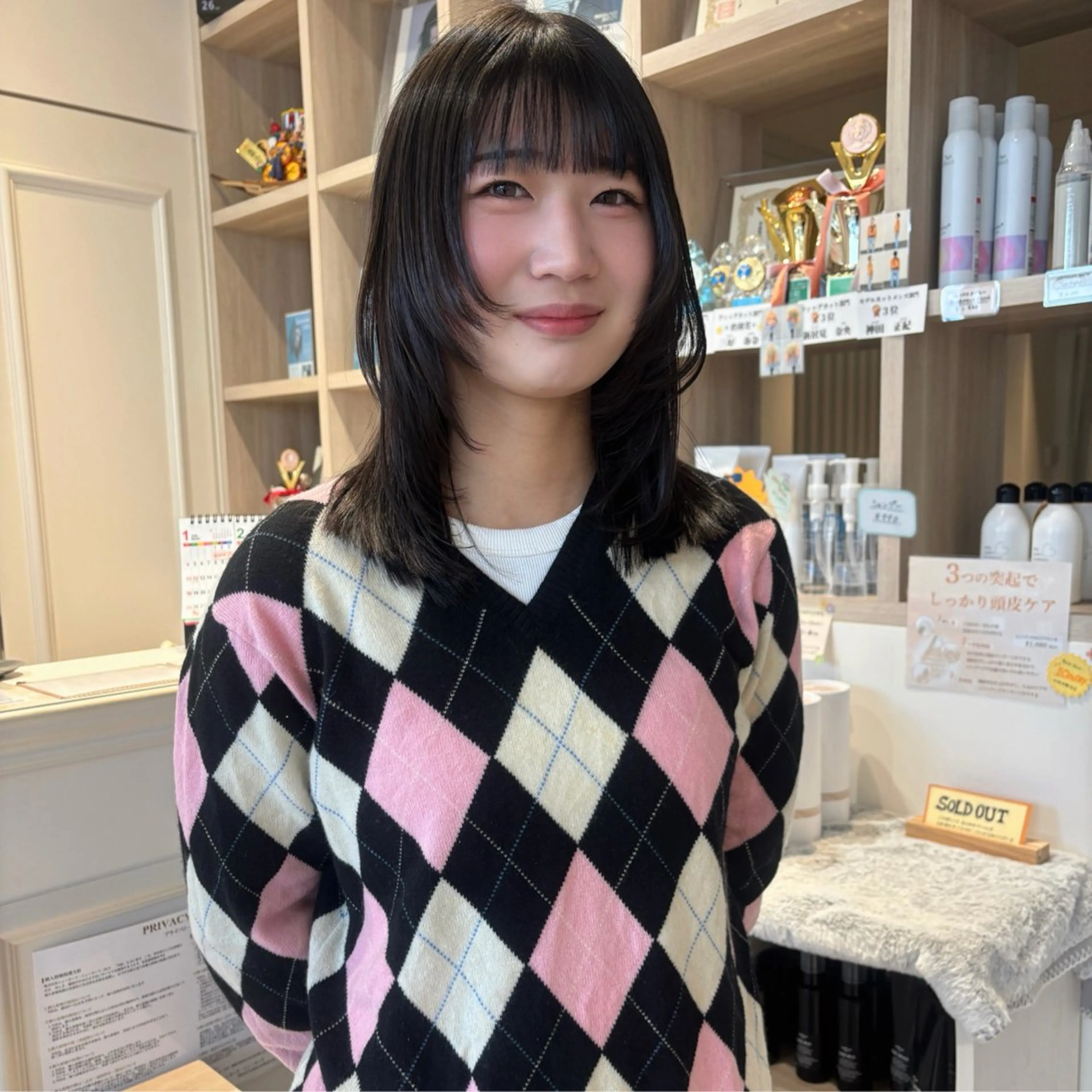 セミロング 顔まわりレイヤー 顔周りカット レイヤーカット カット センターパート/ボブ ✂️新居見奈央のヘアスタイル