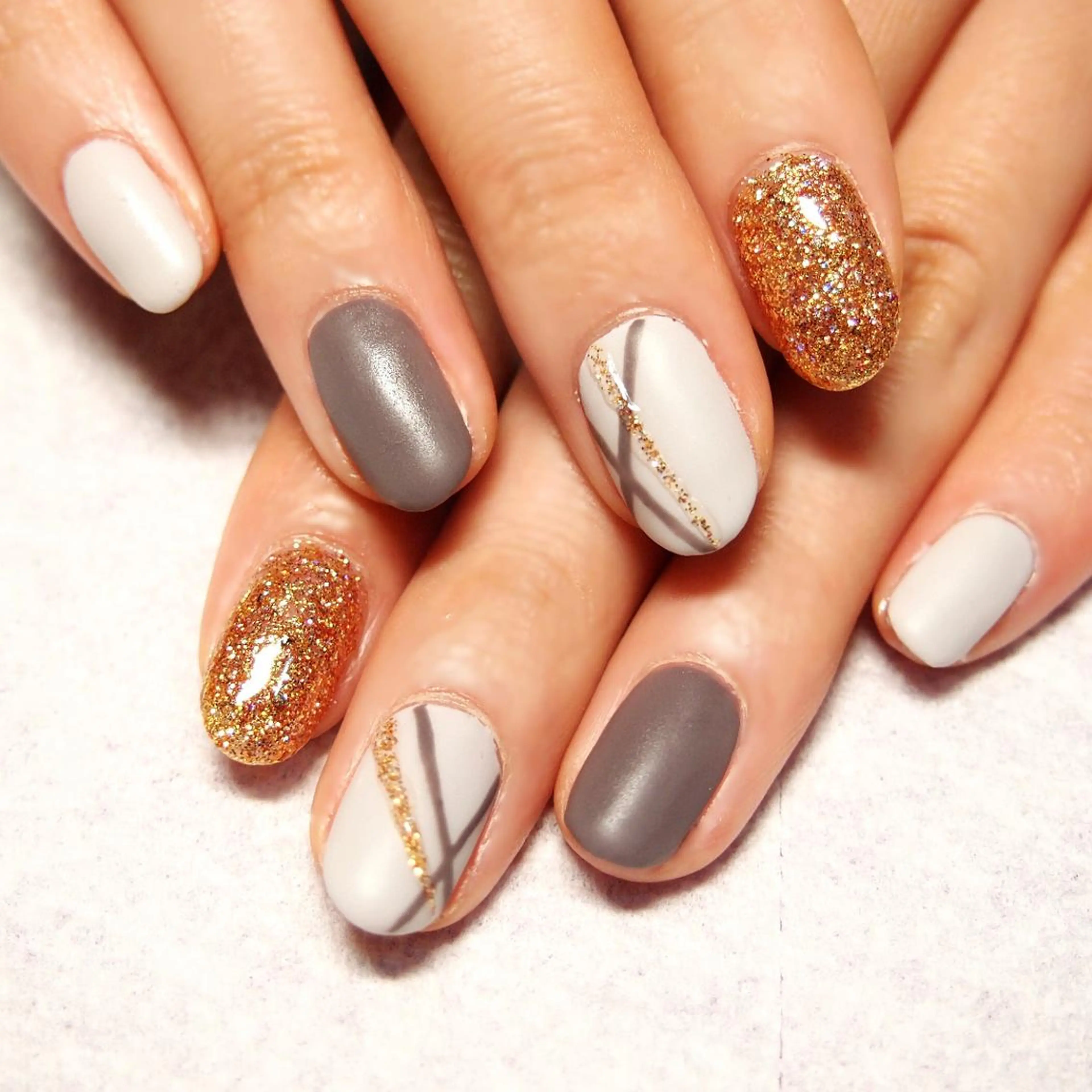 ネイル 山田 麻衣のネイルデザイン