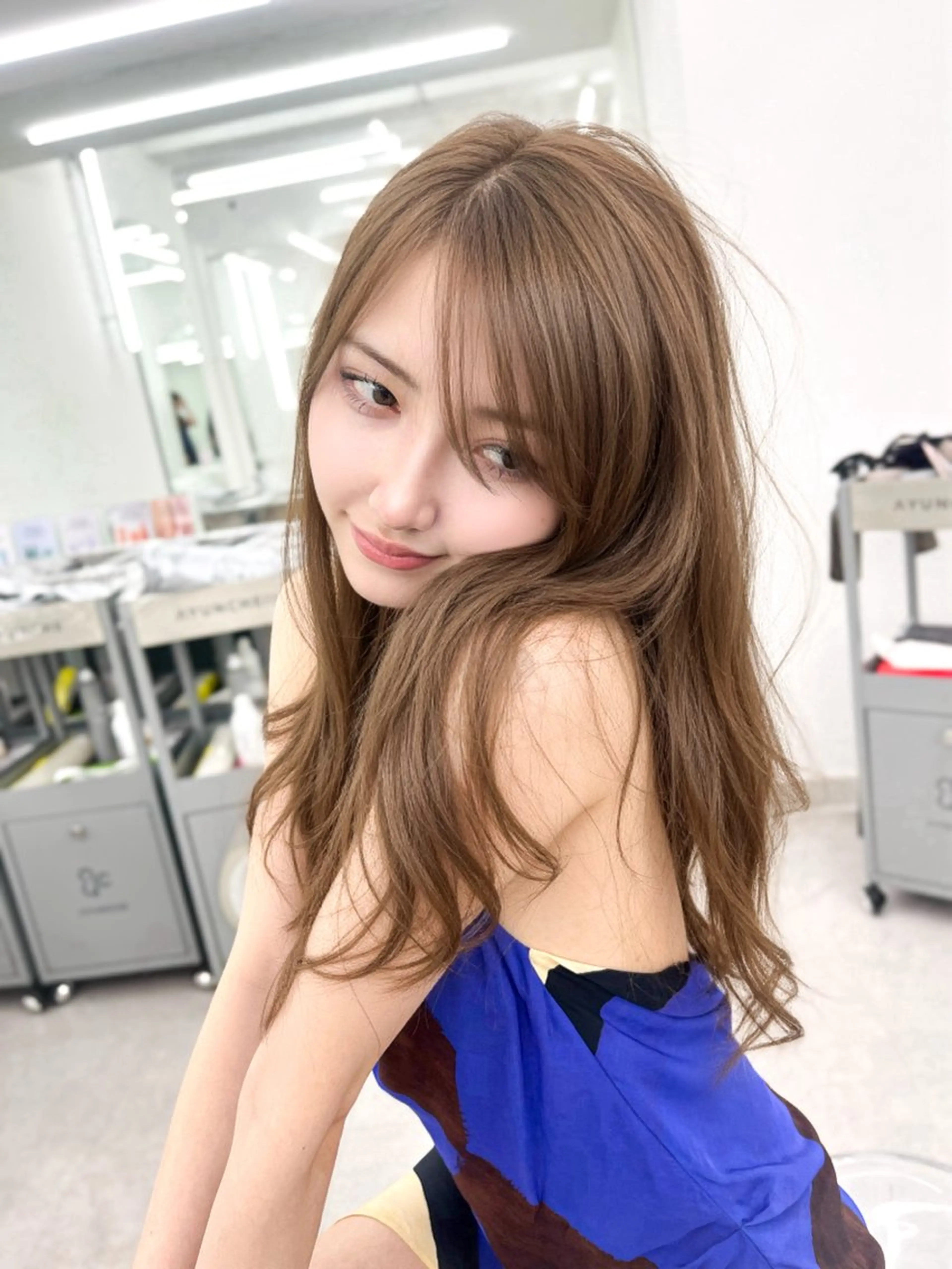 ロング カラー ベージュカラー 透明感カラー ダブルカラー オリーブベージュ レイヤーカット ヘアカラー トリートメント ヘアセット 透明感カラー✨🩵 韓国ヘアkanatoのヘアスタイル