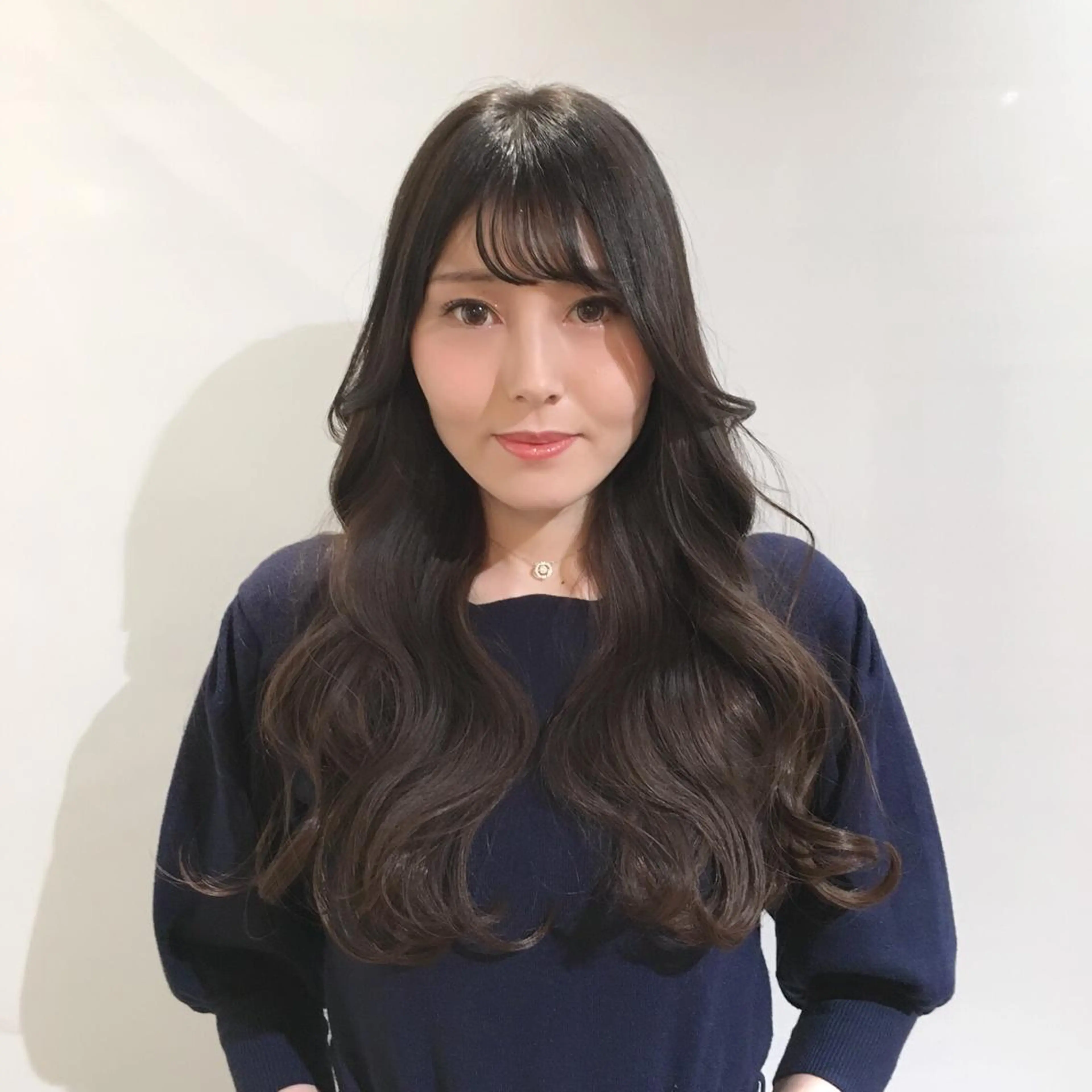 ロング カラー ヘアアレンジ 韓国風ヘア ロング トリートメント オルチャンヘア As hair所属・柔らか垢抜けｶﾗｰと ｶｯﾄ🫧ASUKAのヘアスタイル