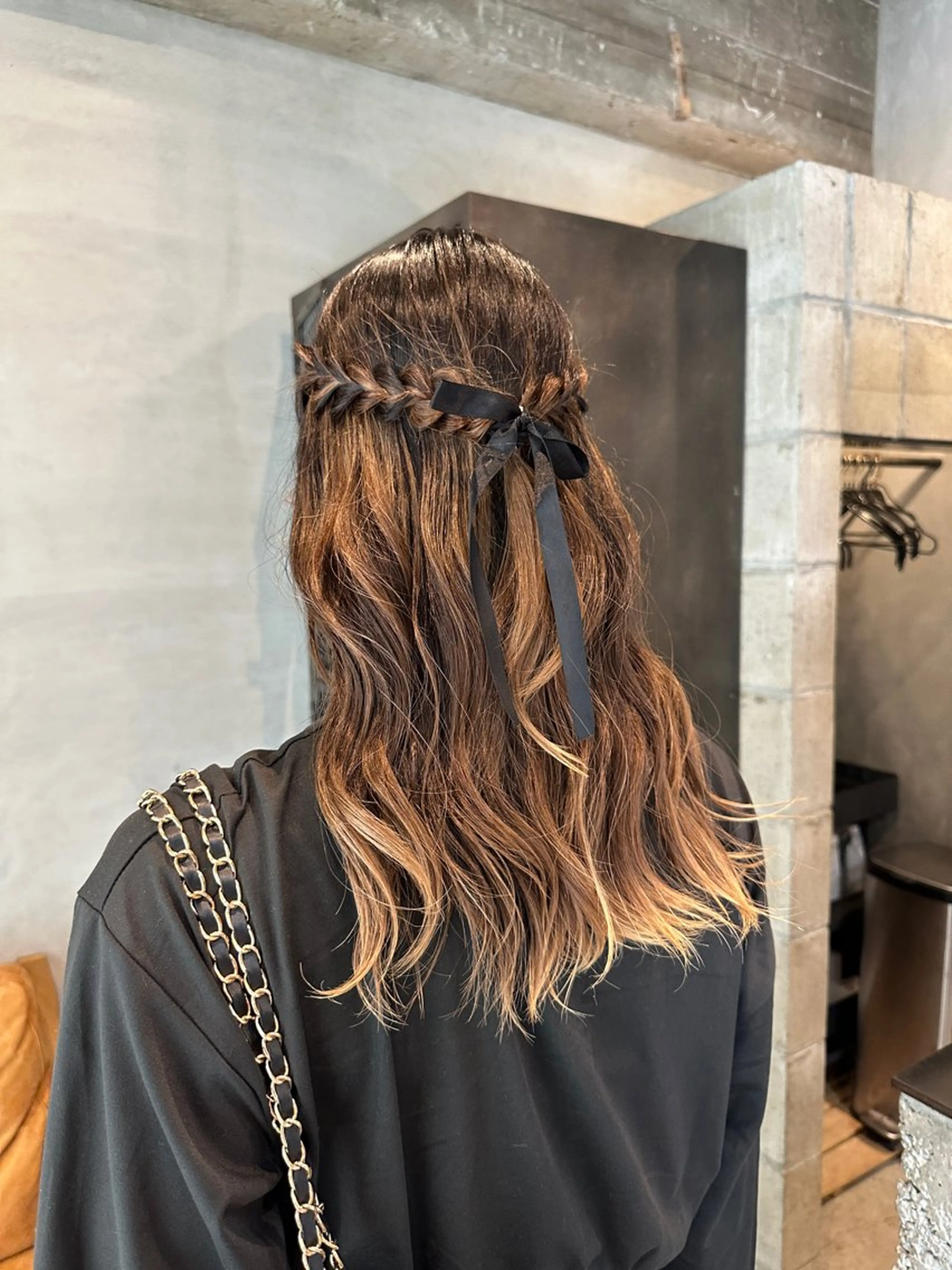 ヘアアレンジ ハーフアップ 三つ編み 森田楓乃/上前津/ 大須/ブリーチカラーのヘアスタイル