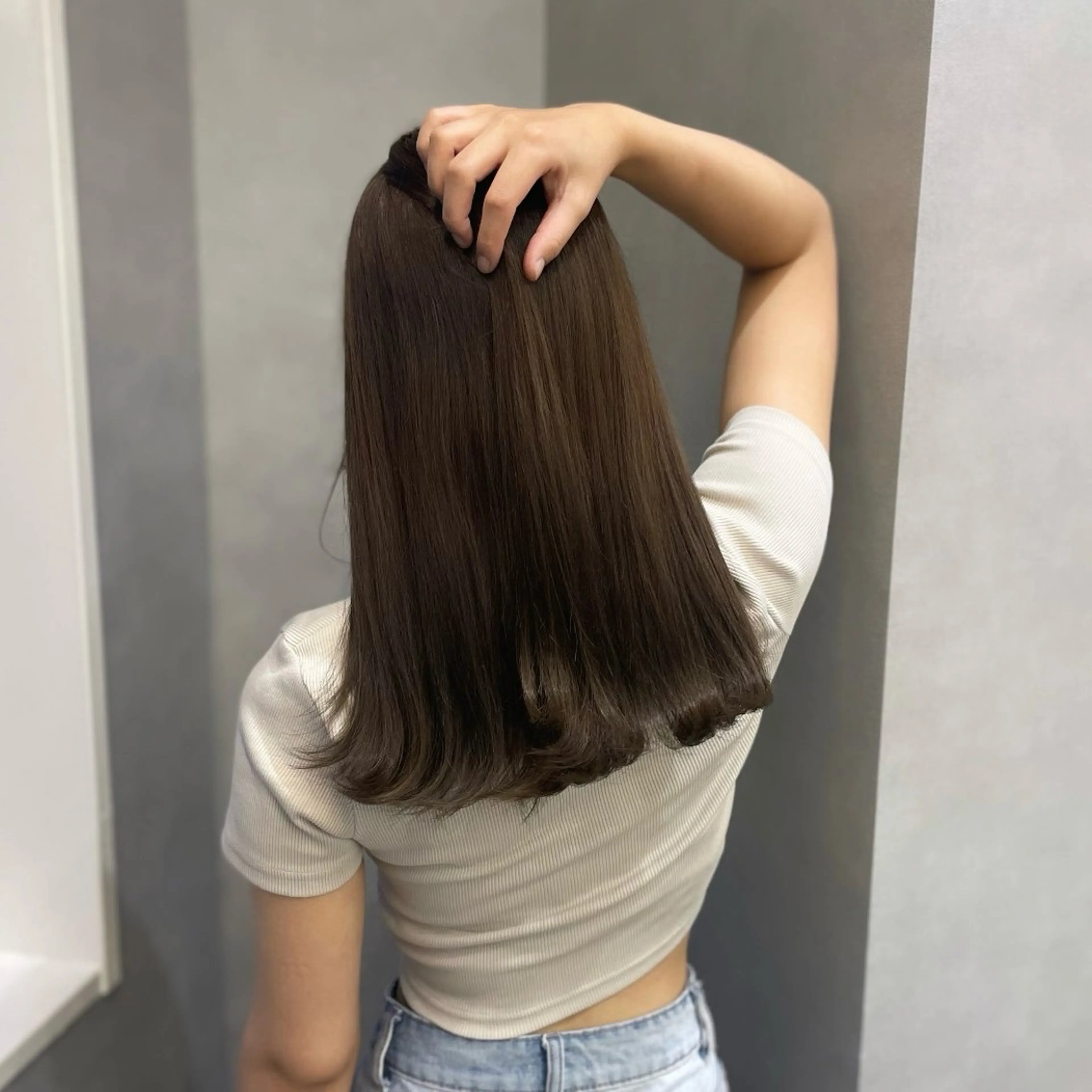 ミディアム カラー ベージュカラー ブリーチ 透明感カラー ブリーチなしカラー オリーブベージュ ヘアカラー Rui/透明感カラー 暖色/レイヤーカットのヘアスタイル