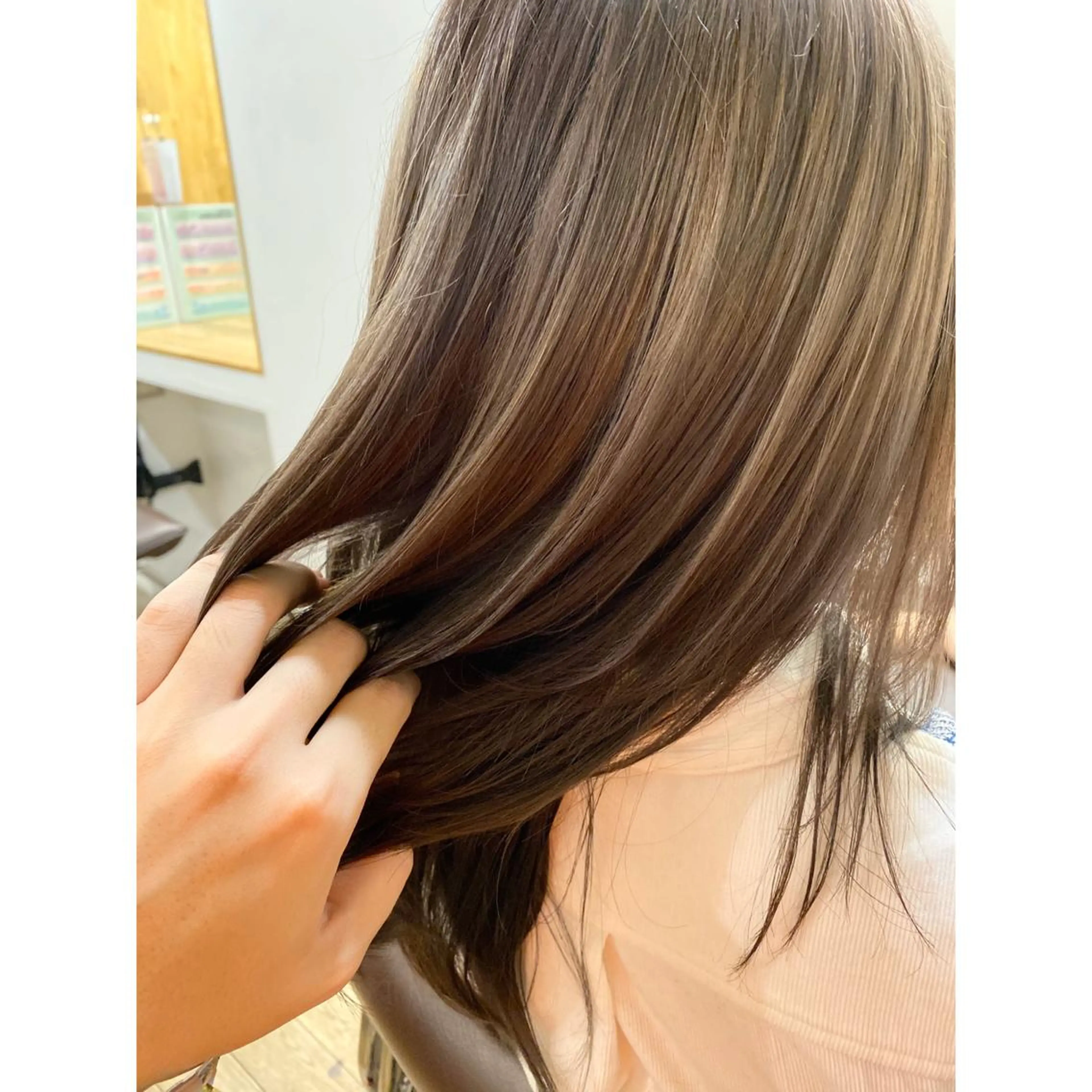 ロング カット ヘアカラー トリートメント 近野 浩隆のヘアスタイル