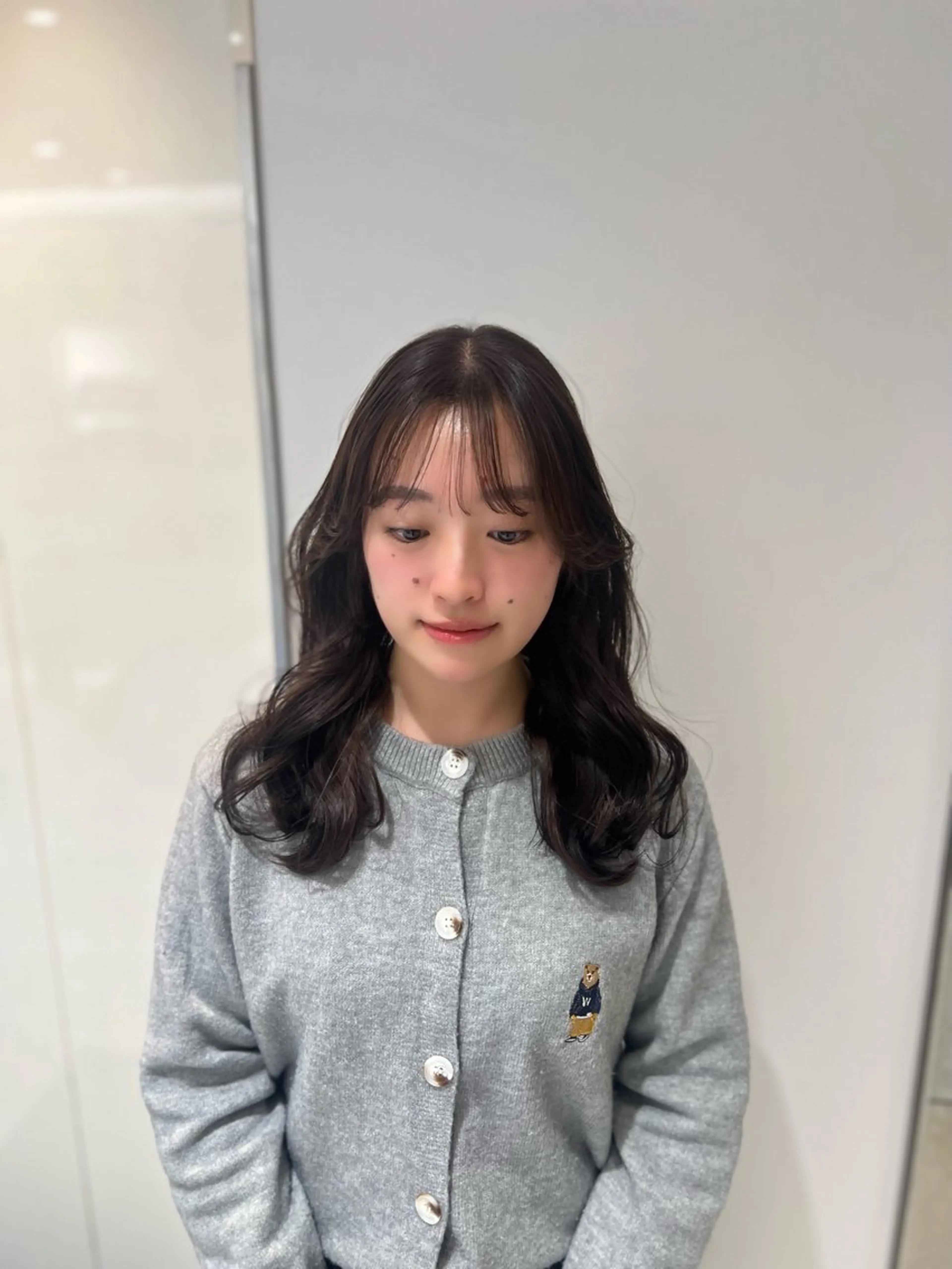 セミロング カラー ヘアカラー トリートメント コテ巻き風パーマ 銀座RINOSEのヘアスタイル