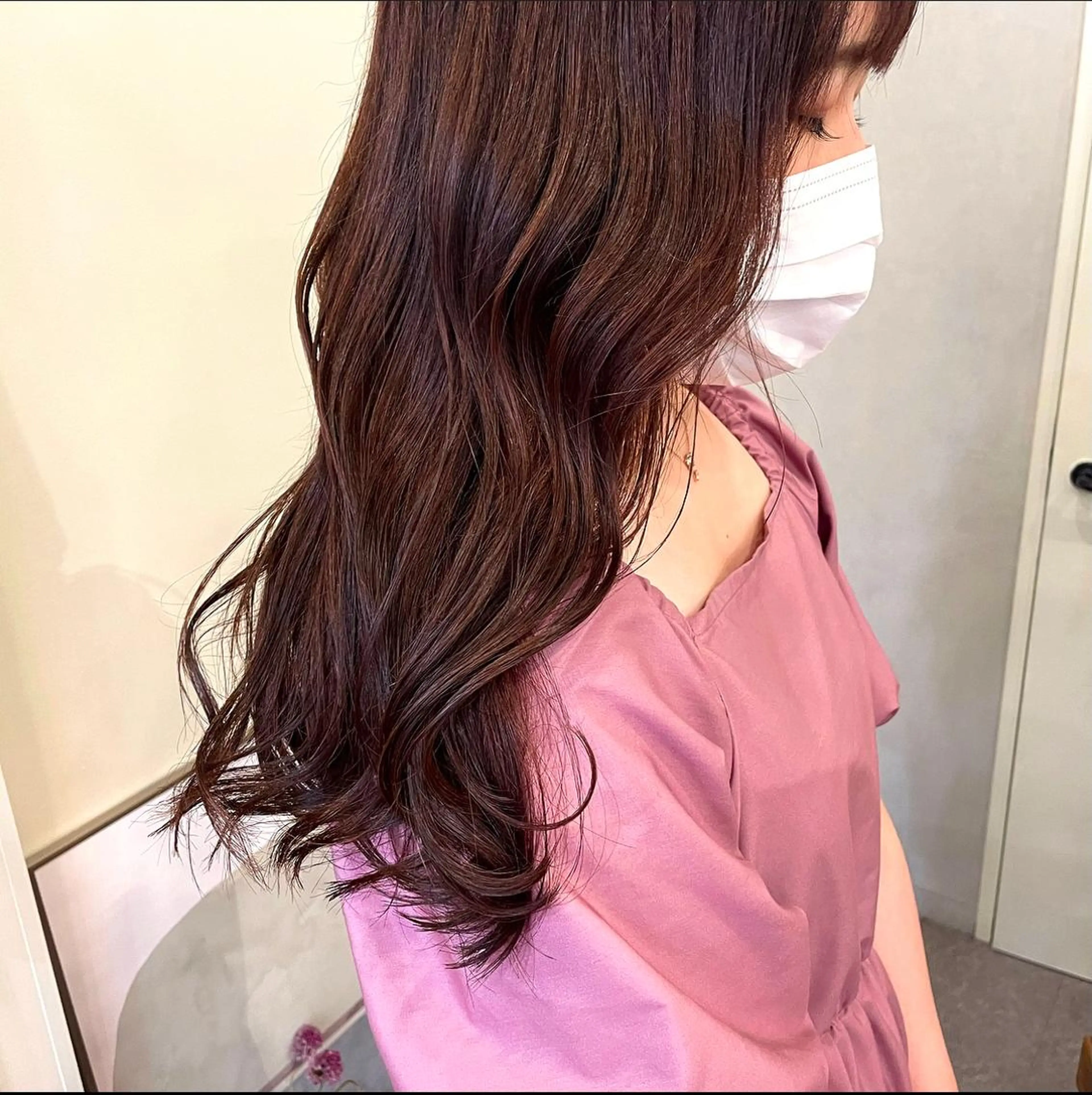 ロング カラー ブリーチ ブリーチなしカラー ピンクカラー カット ヘアカラー Anytime所属・はるか 💐 お悩み改善美容師のヘアスタイル