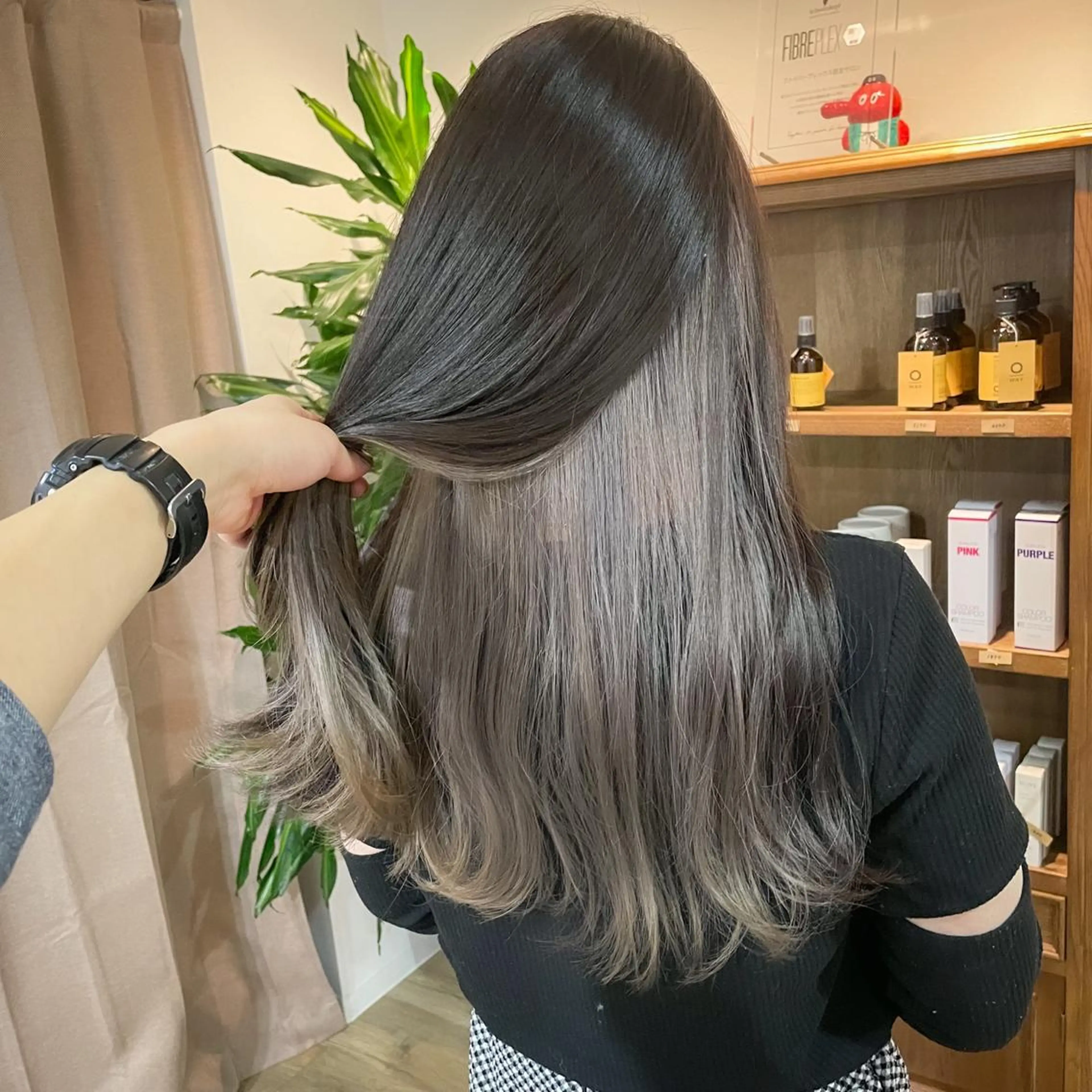 ロング カラー 朝倉 海斗のヘアスタイル