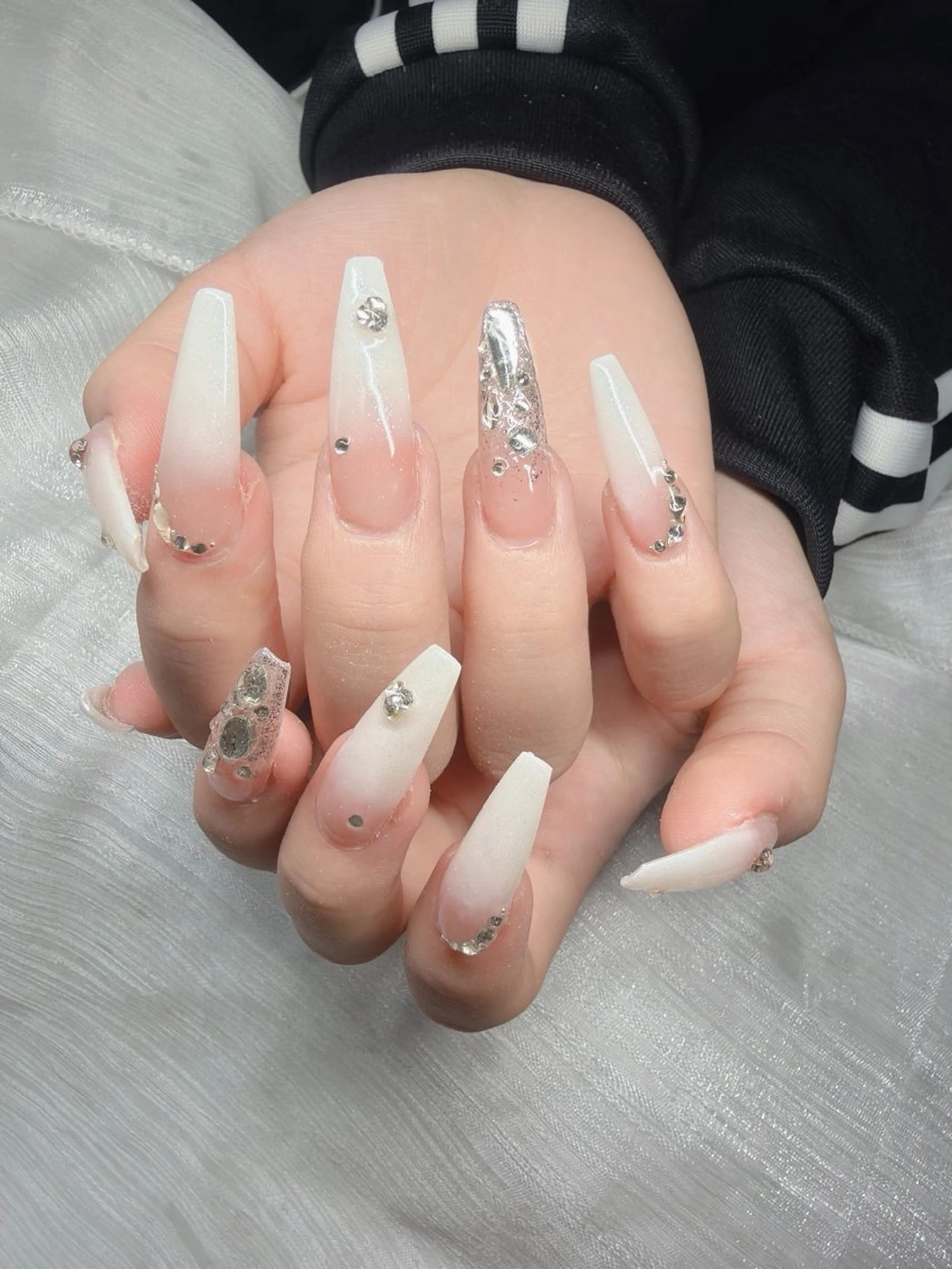 ネイル ハンドネイル Lee Nailsのネイルデザイン