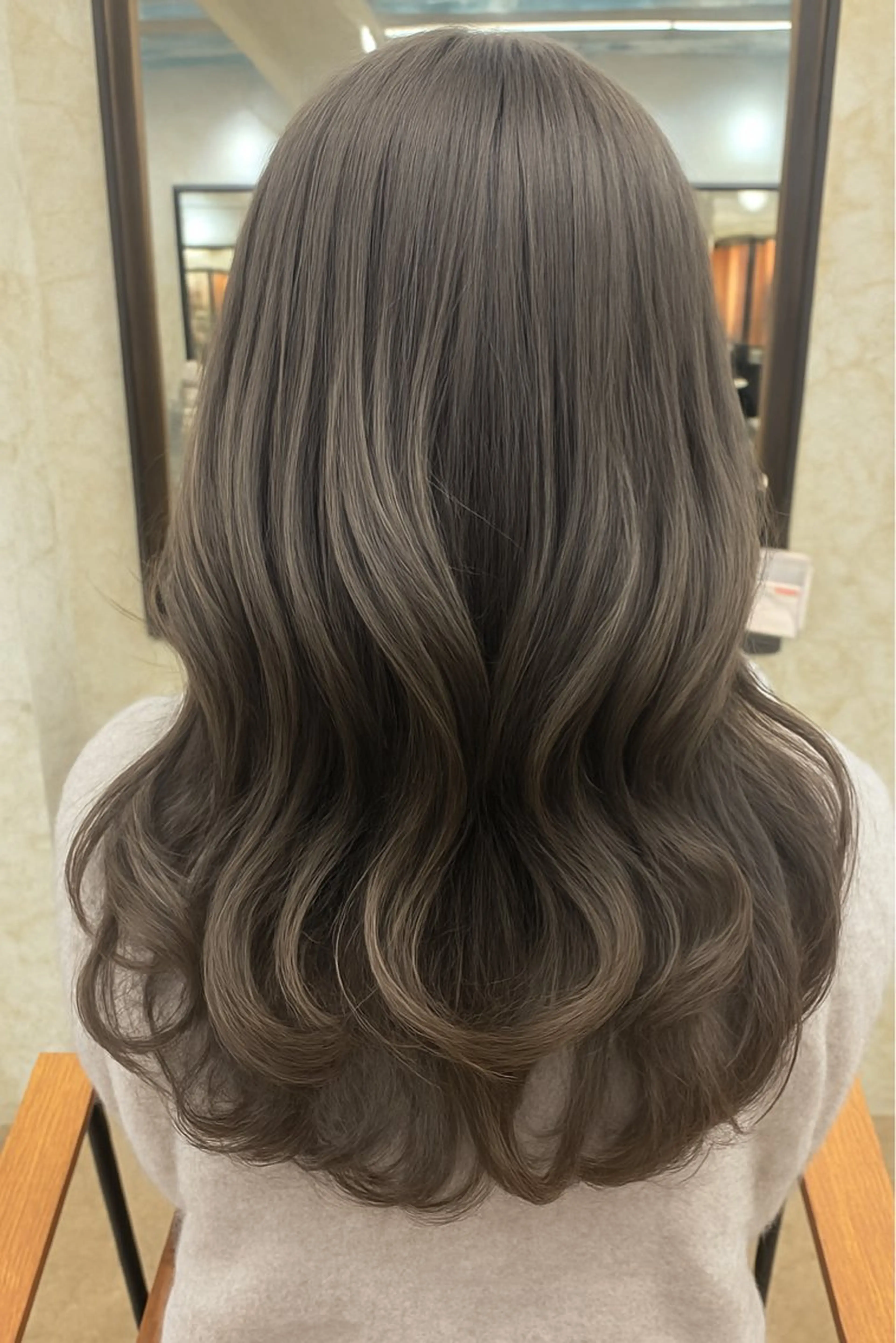 セミロング 梅田/レイヤー /韓国/KANAのヘアスタイル