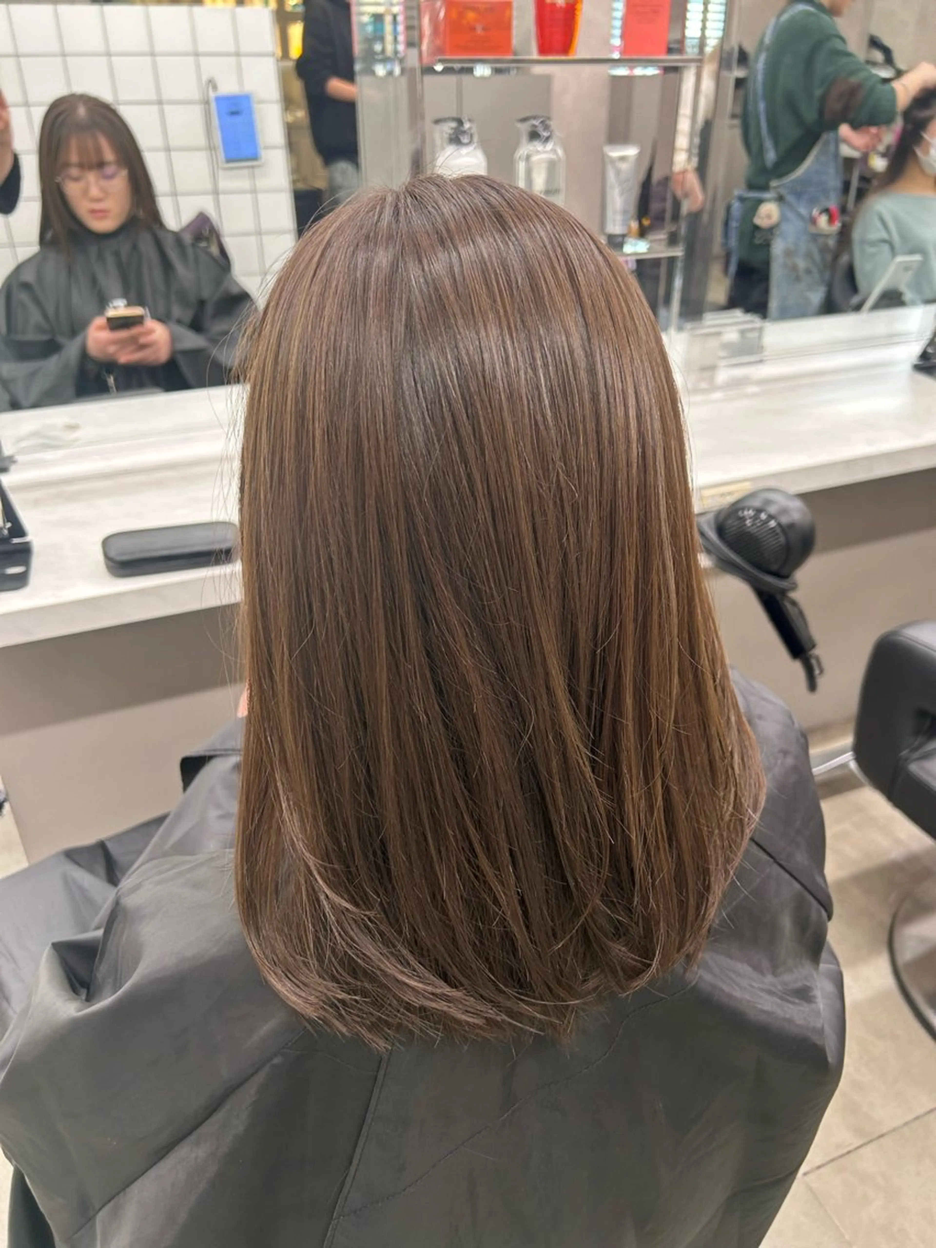 セミロング カラー パーマ ヘアアレンジ キッズ ヘアカラー トリートメント ヘアセット ブリーチなしカラー/ ブラウン/レイヤーのヘアスタイル