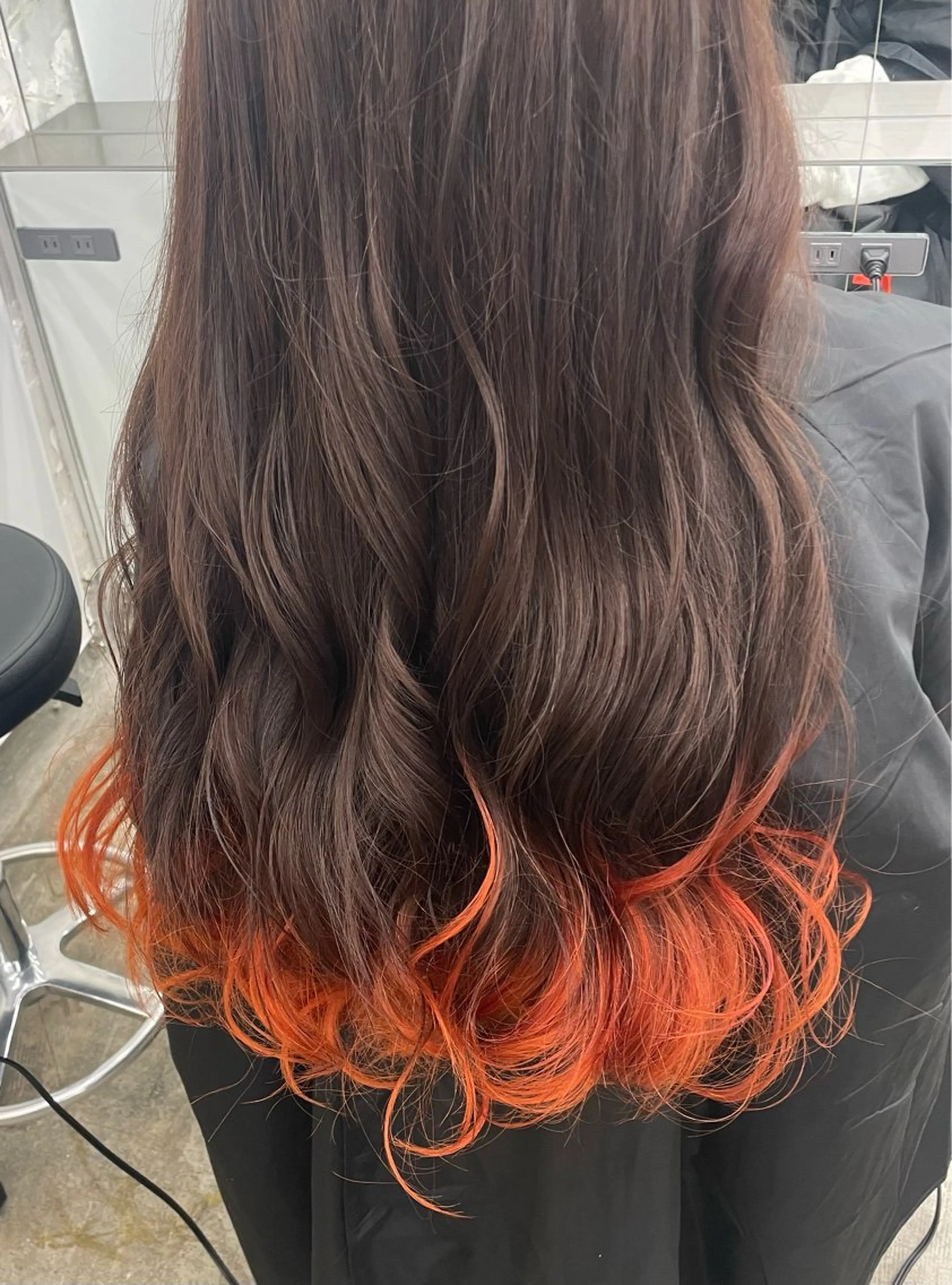 ミディアム カラー ヘアカラー SALOWIN池袋East店3F所属・インナーカラー 推し ブリーチ  髪質改善のヘアスタイル