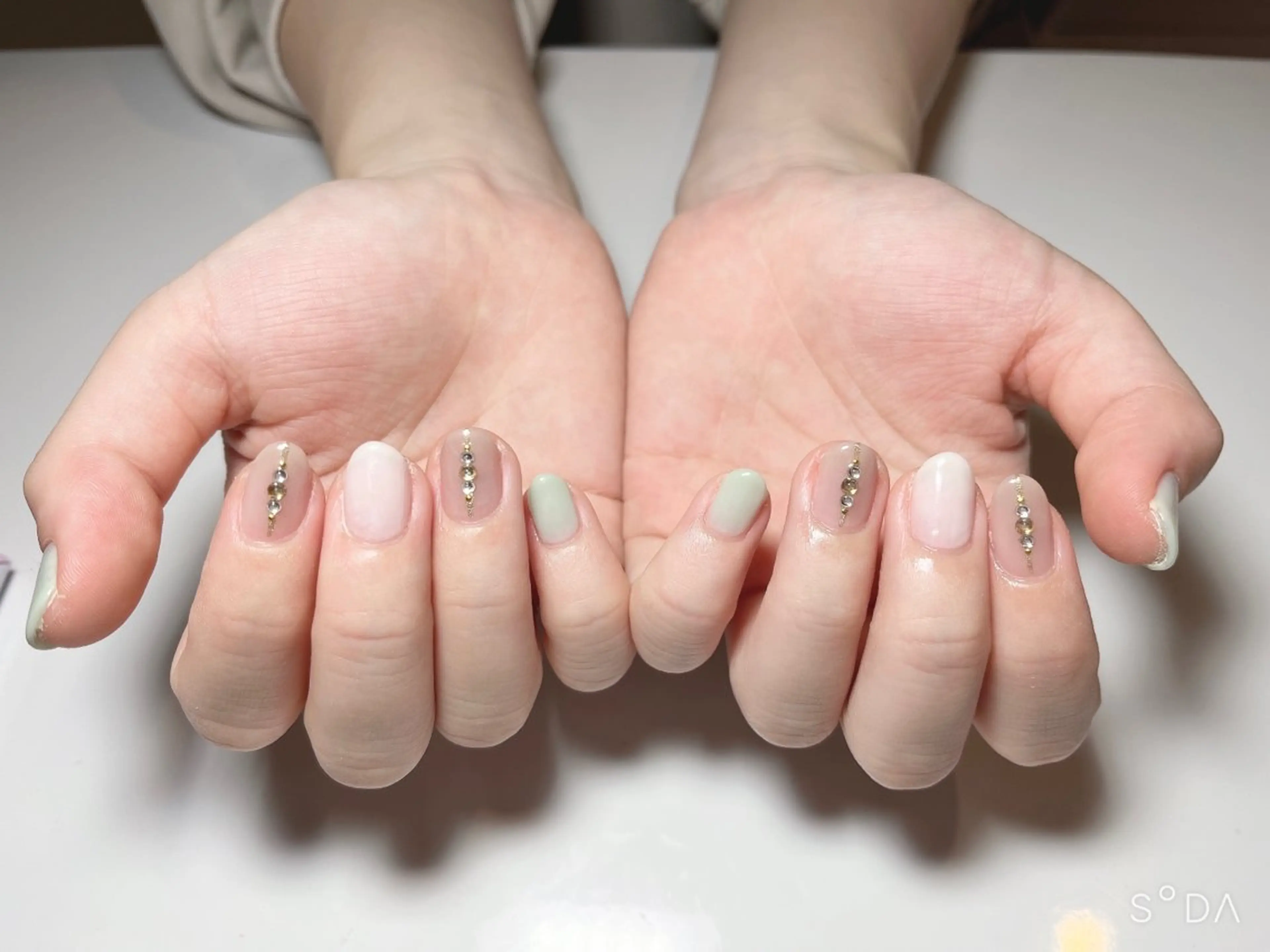 ネイル ハンドネイル Ree所属・ネイル脱毛 Reeのネイルデザイン