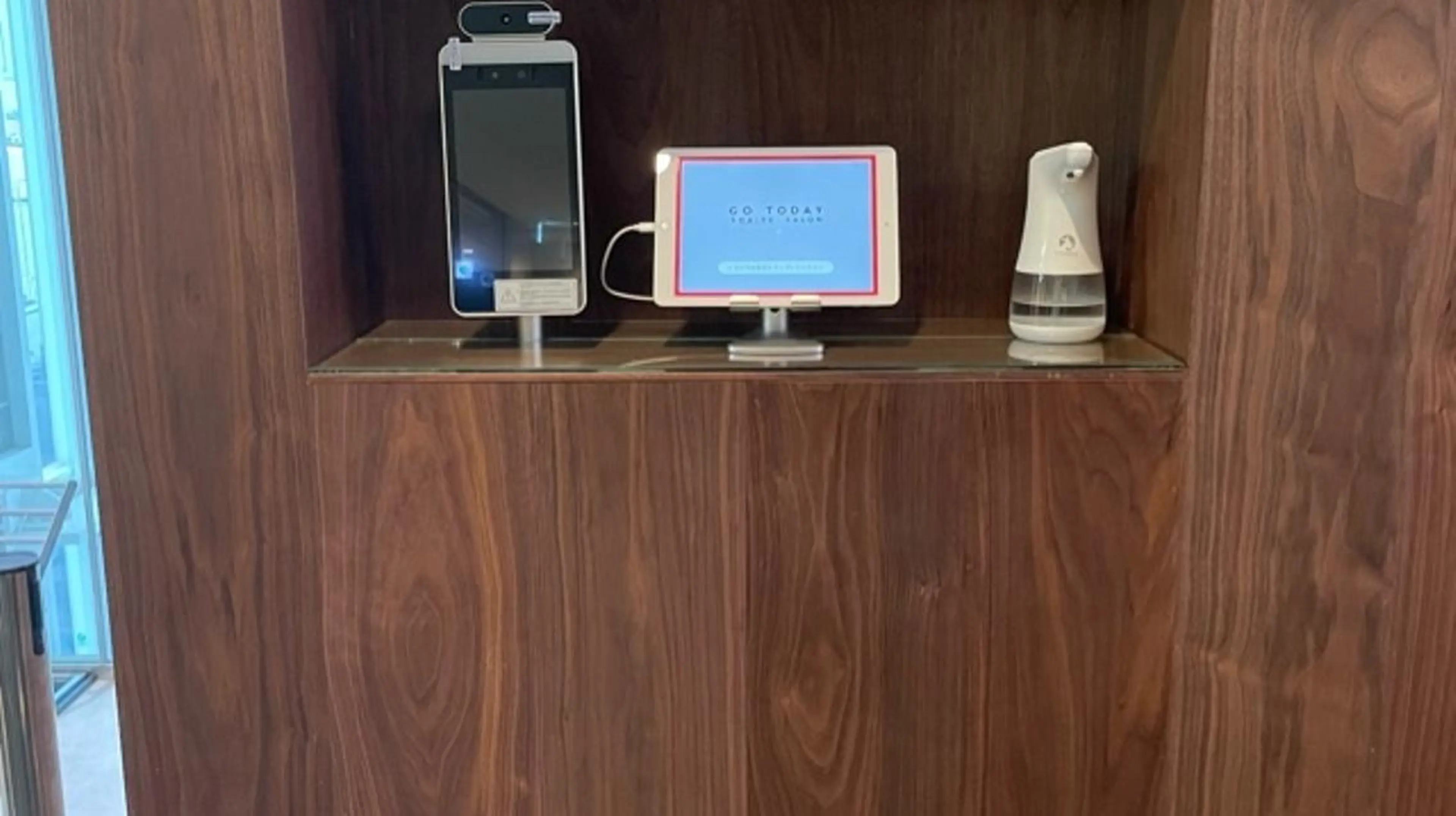 GO TODAY SHAiRE SALON キラリトギンザ店所属・🐱higajo🐱 比嘉門(ヒガジョウ)のヘアスタイル