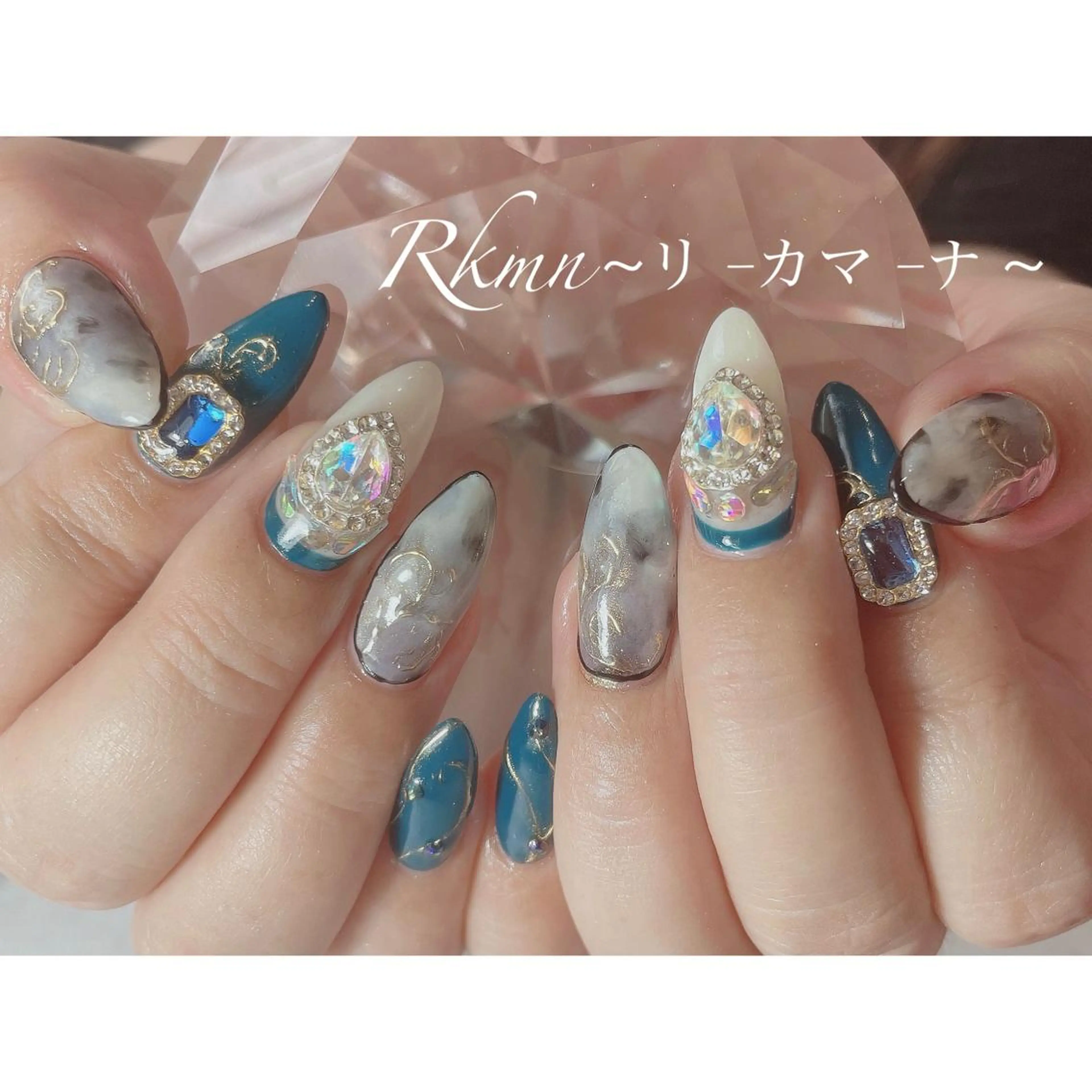 ネイル アートネイル ブルー ミラーネイル ニュアンスネイル 春ネイル ハンドネイル フットネイル ハンドケア Rkmn ~リ-カマ-ナ~のネイルデザイン