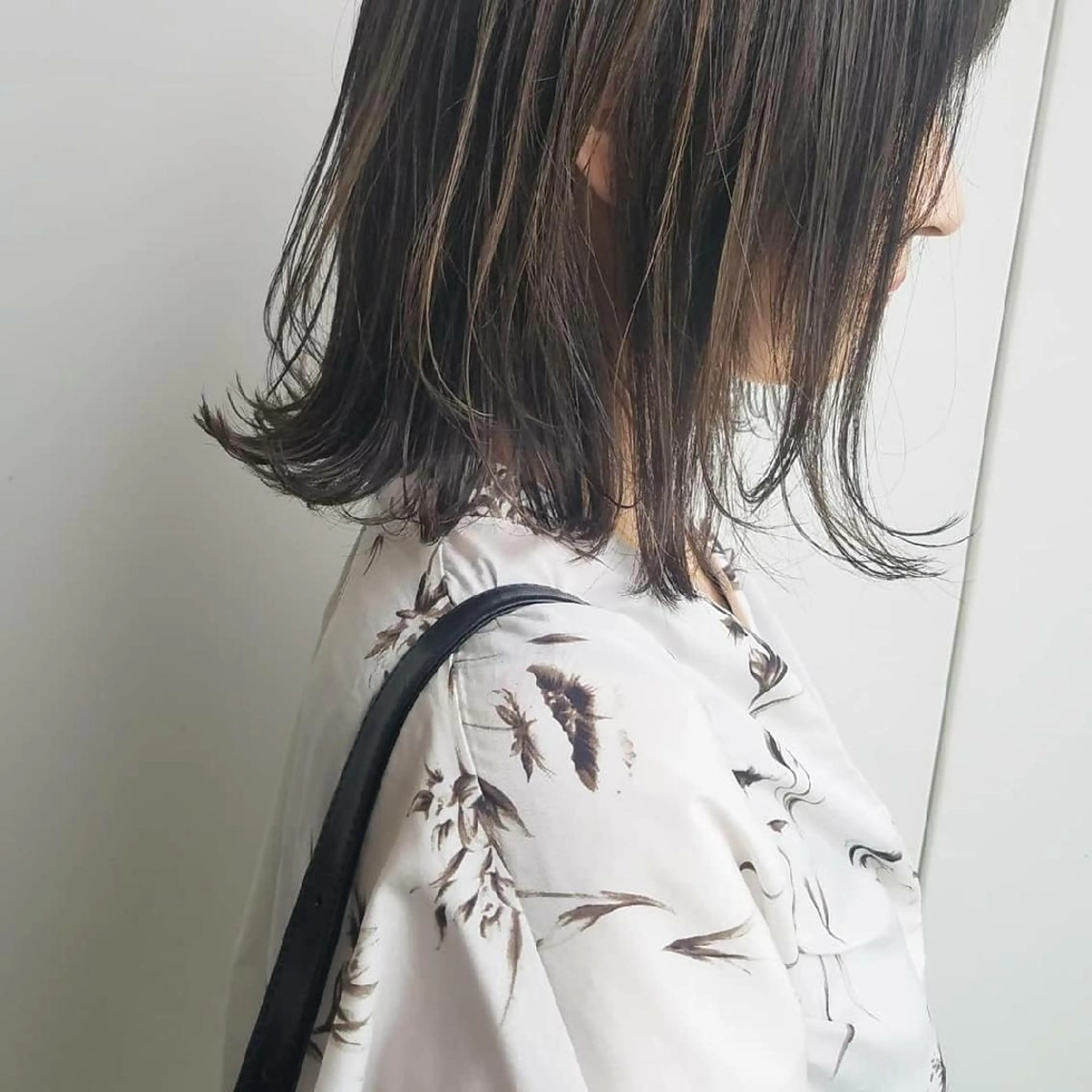 ミディアム カラー ハイライトカラー ハイライト iplus✴ まつげ、眉毛、耳つぼのマツエク・マツパデザイン