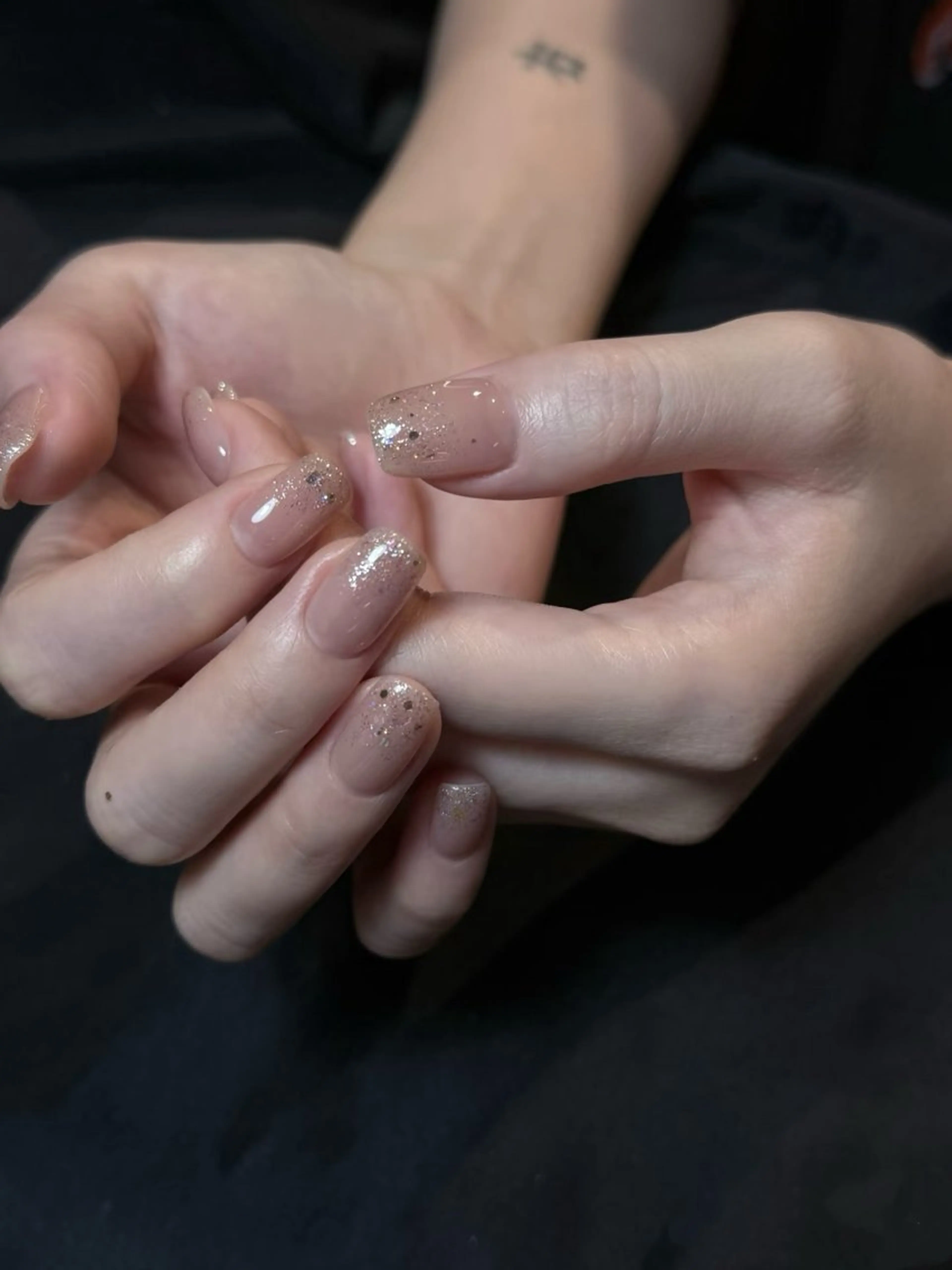 ネイル グラデーション ラメ(グリッター) ラメグラデーション シンプルネイル Merci Nail Salon所属・Merci ネイルサロンのネイルデザイン