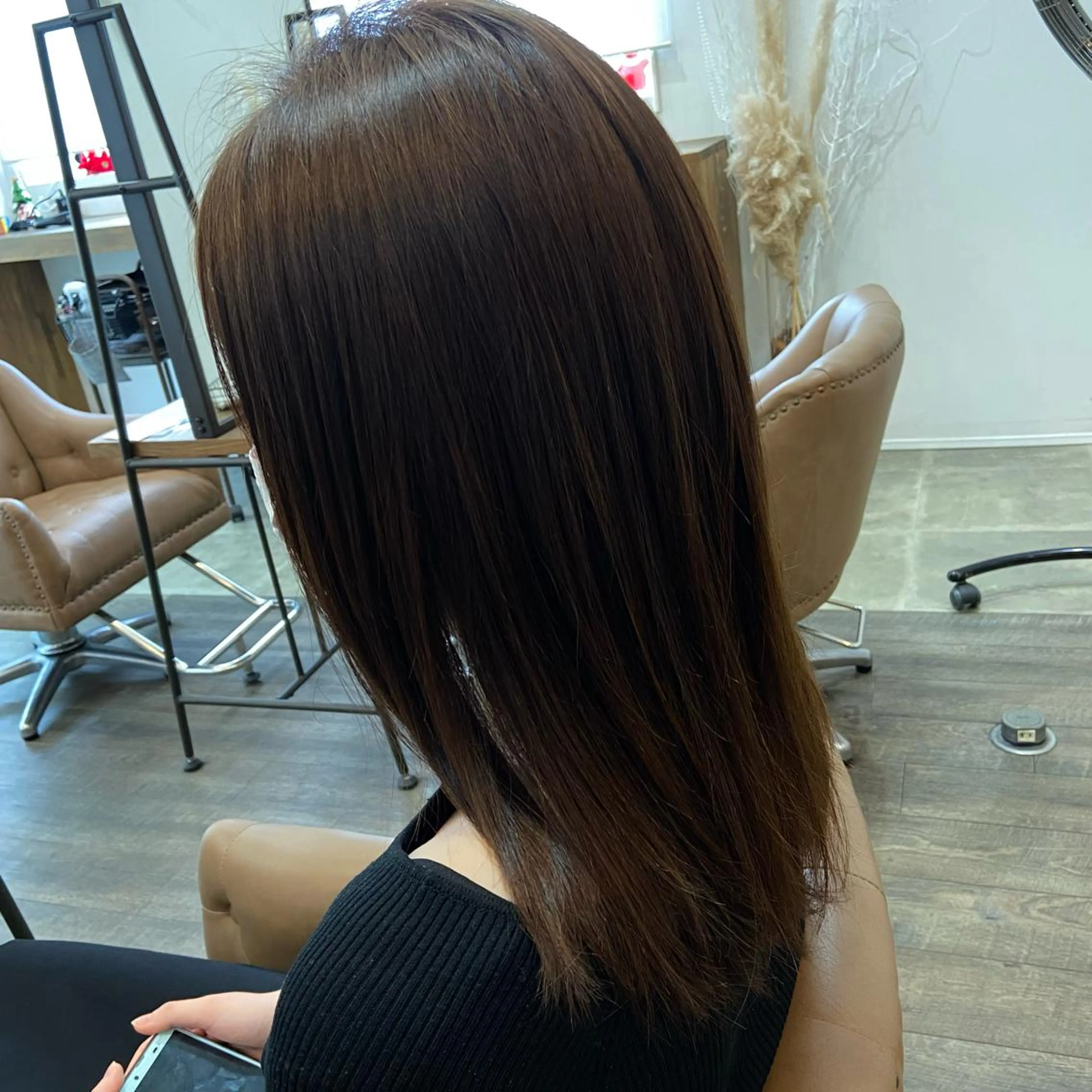 カラー 松本 玲菜のヘアスタイル