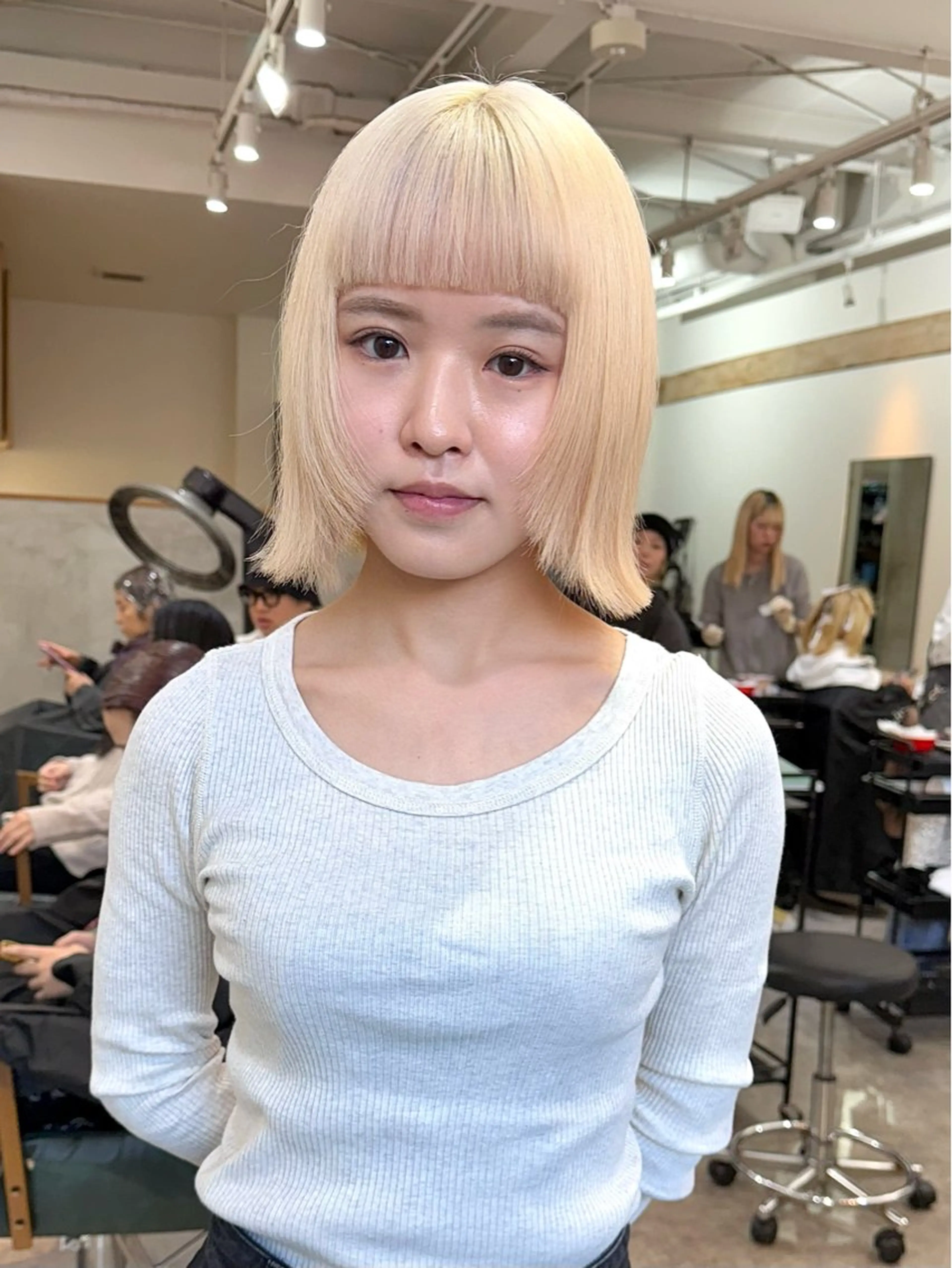 ショート カラー ベージュカラー ブリーチ ケアブリーチ ホワイトベージュ カット ヘアカラー トリートメント パーマ/透明感カラー /ボブ/吉田一生のヘアスタイル
