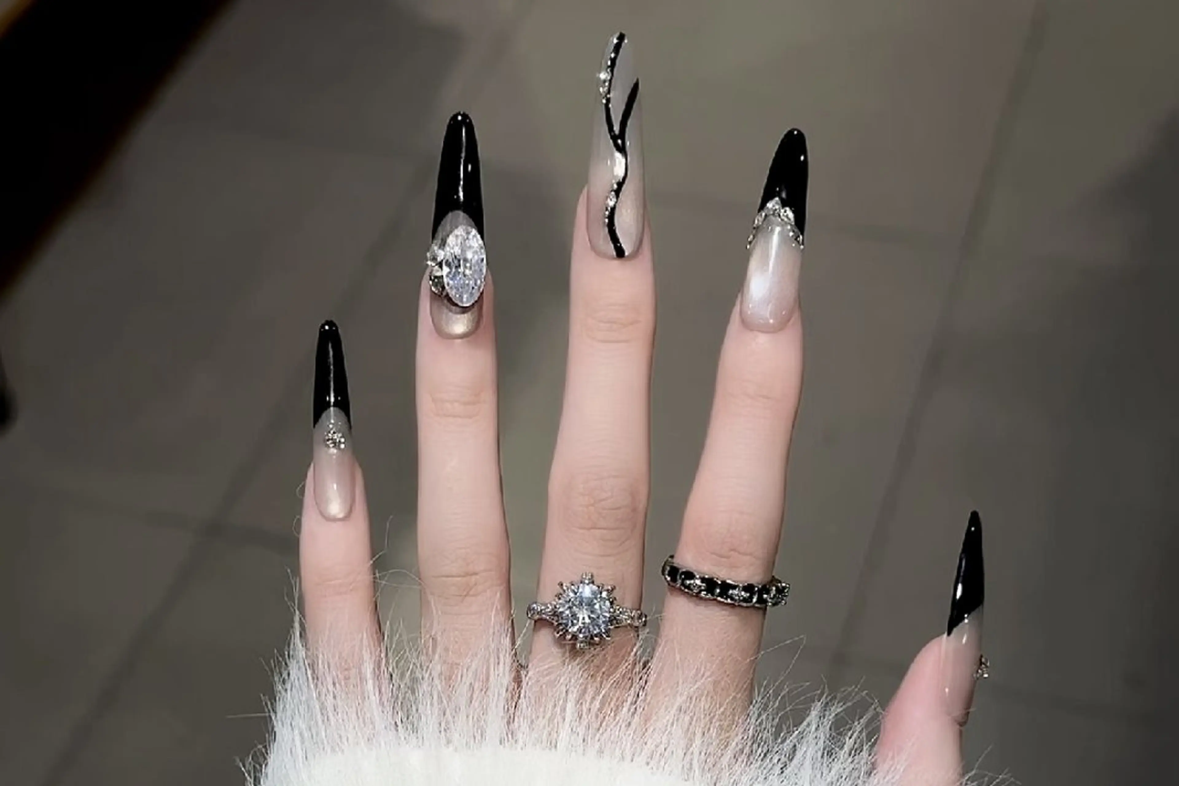 ネイル 鈴木 彩星のネイルデザイン