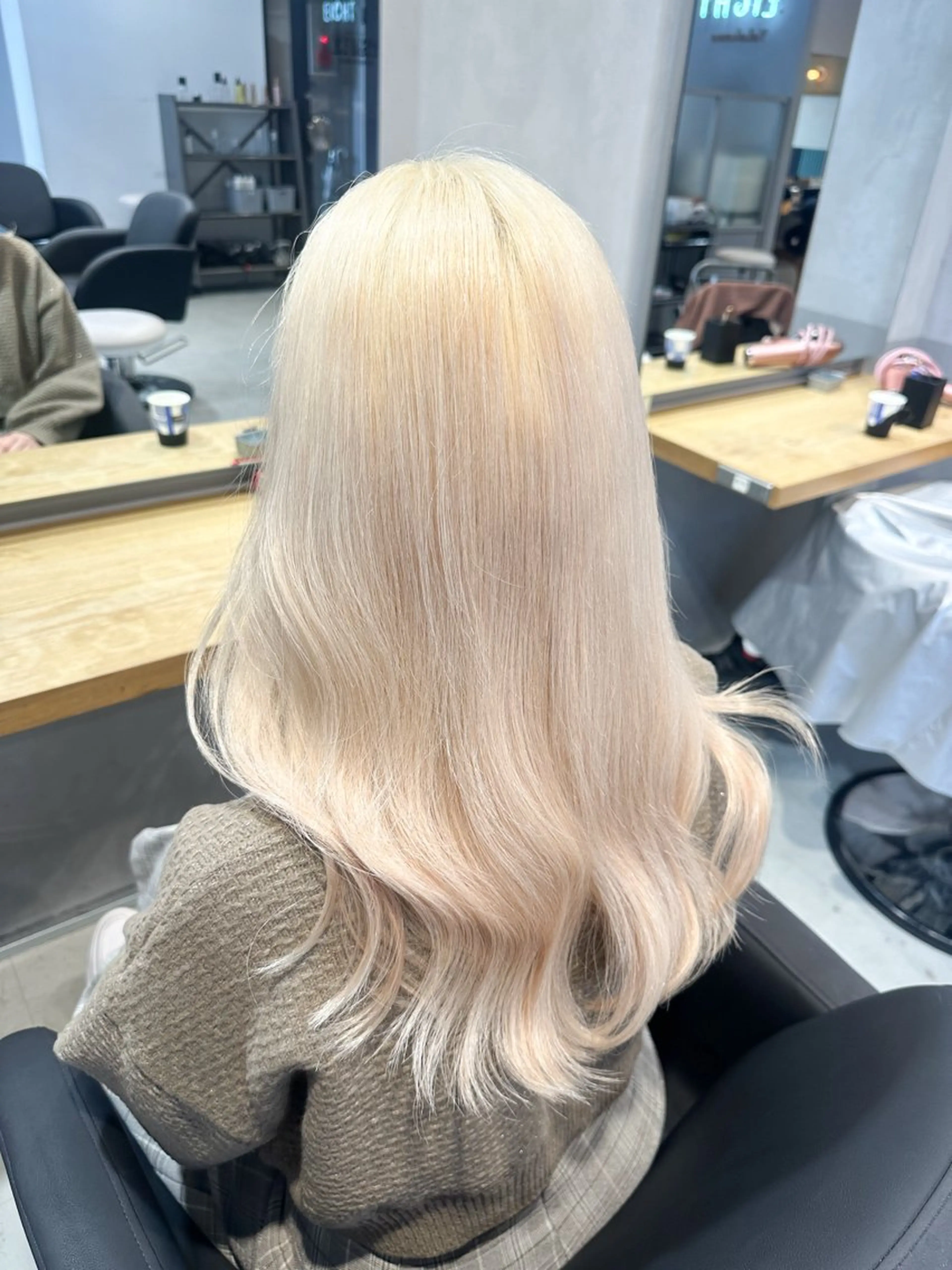 ミディアム カラー ブリーチ ヘアカラー 💖ハイライト/ハイ トーン💖MIKIのヘアスタイル