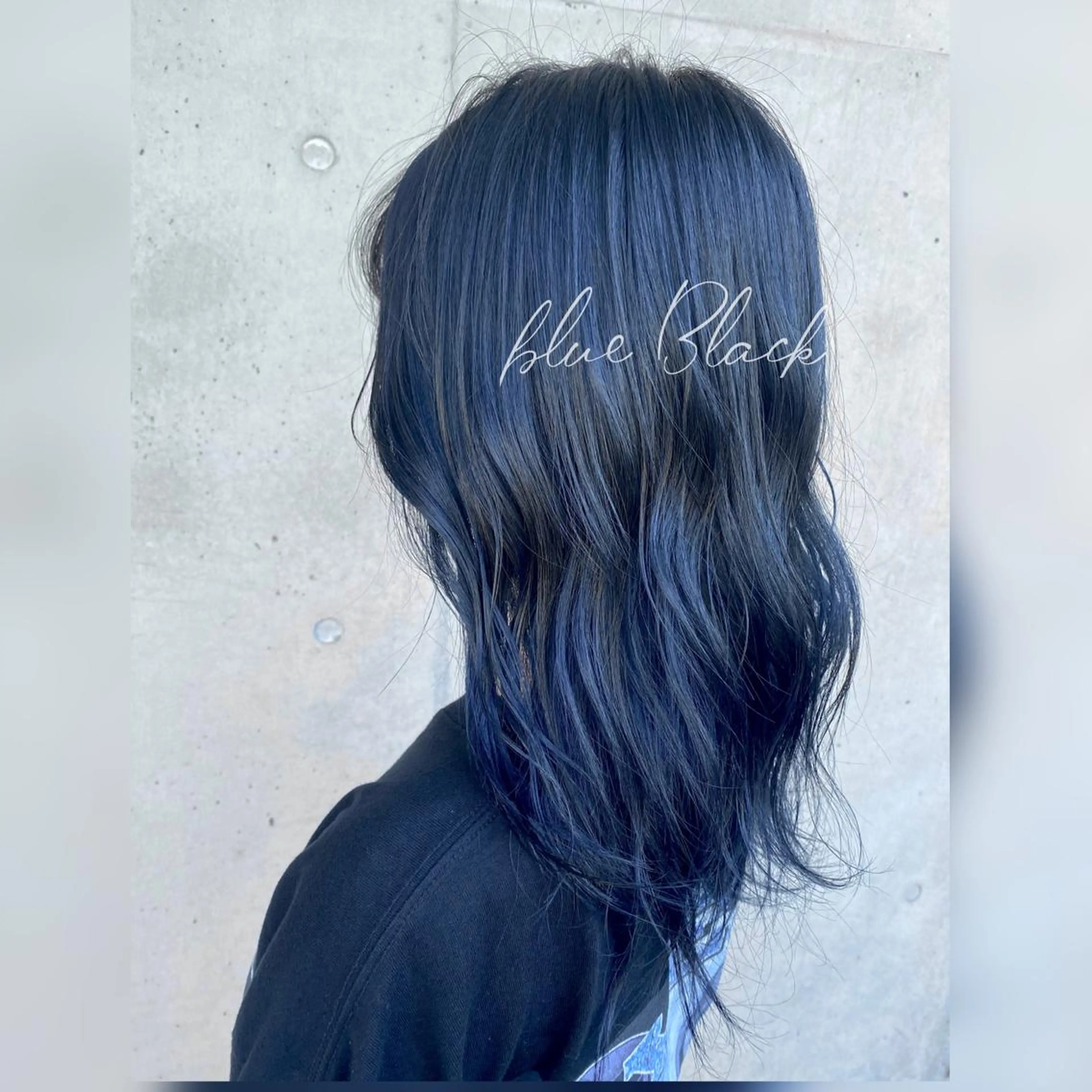 ミディアム カラー 黒髪 ブルーカラー ブルーブラック ヘアカラー 川越 輝梨奈のヘアスタイル