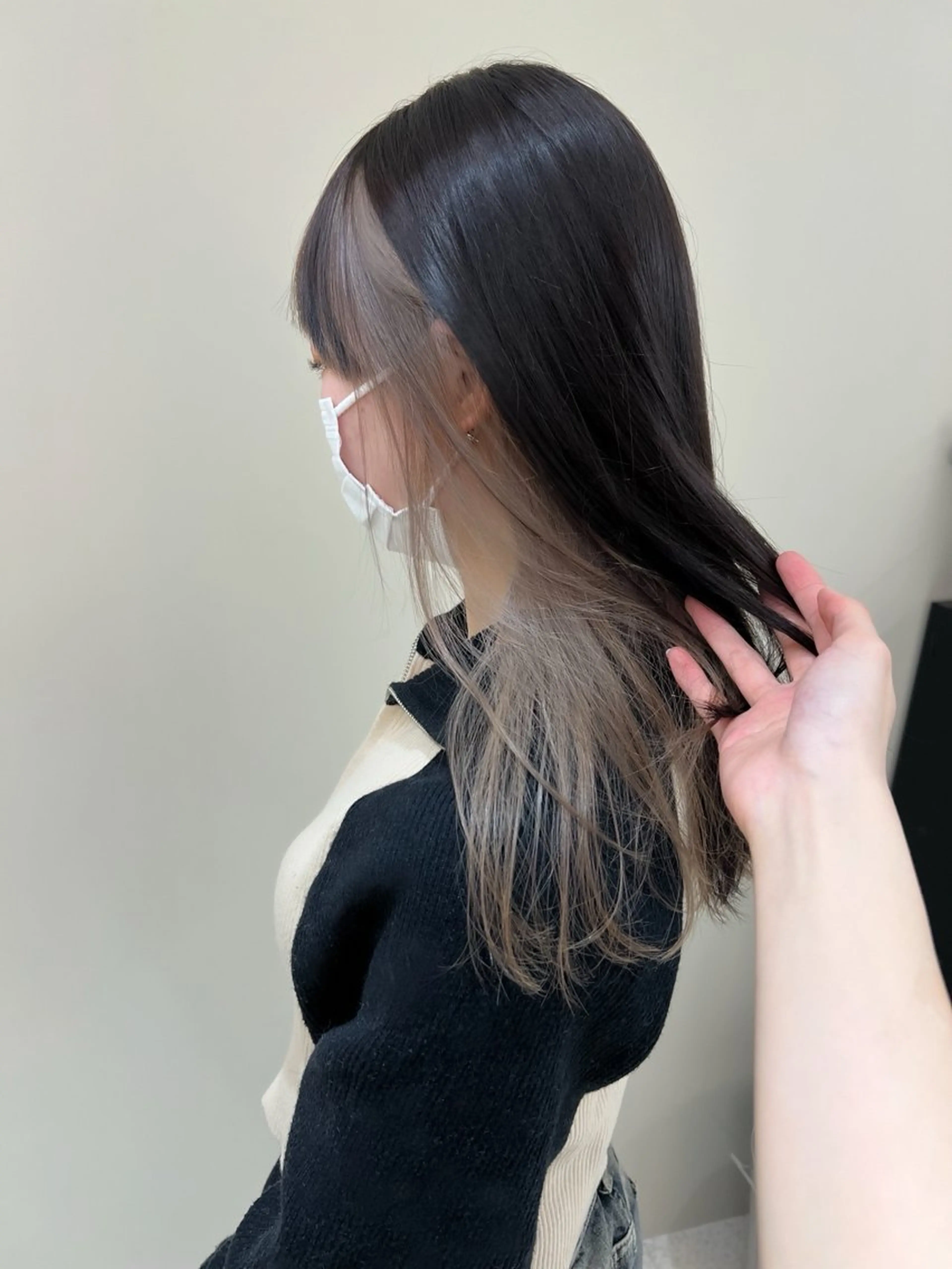 ロング カラー ブリーチ デザインカラー ダブルカラー インナーカラー ブリーチなしカラー カット ヘアカラー トリートメント 札幌美容室 Une所属・《Une》 hinariのヘアスタイル