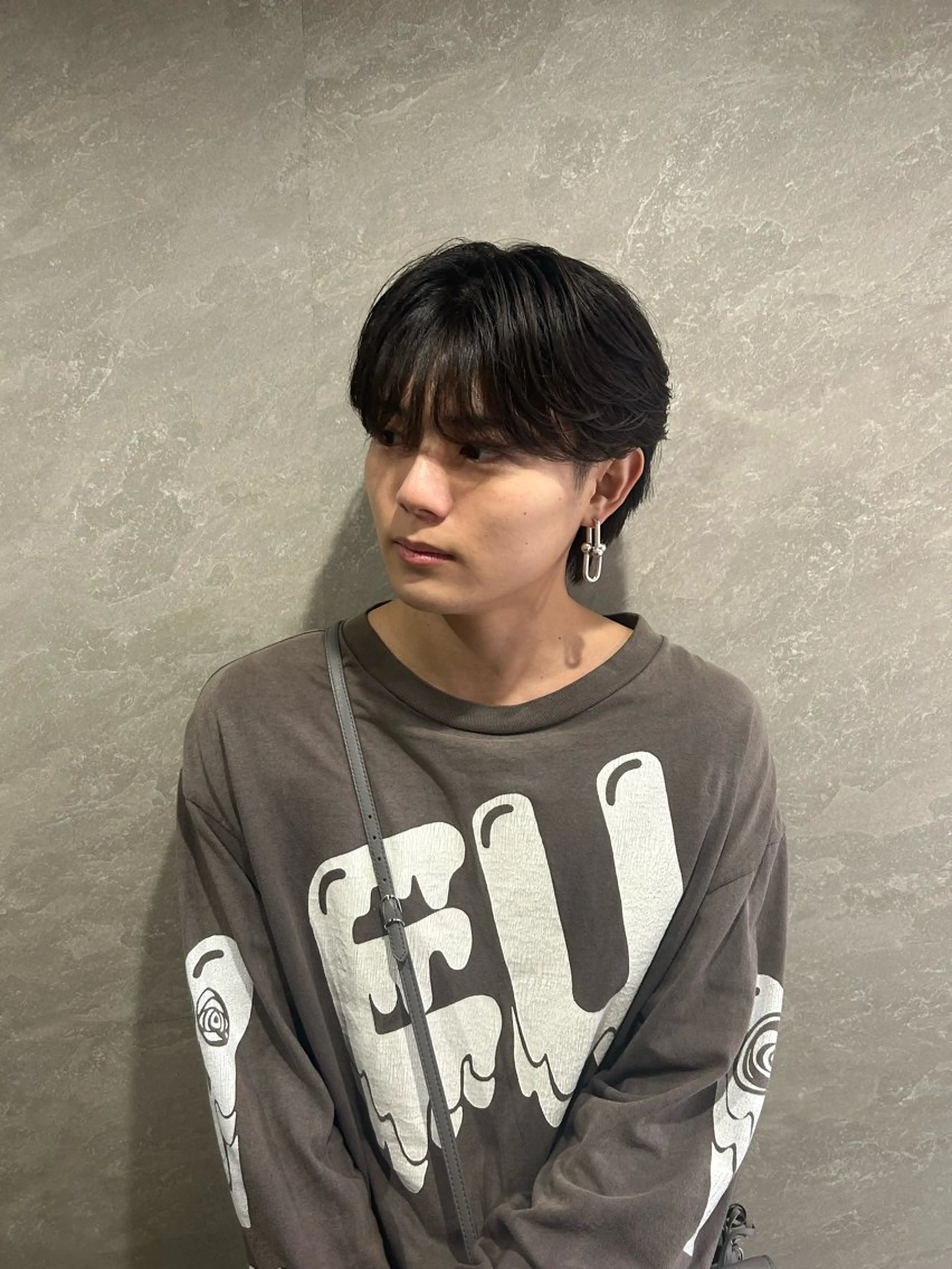 メンズ 新宿 韓国 シャドウパーマ 志龍のヘアスタイル