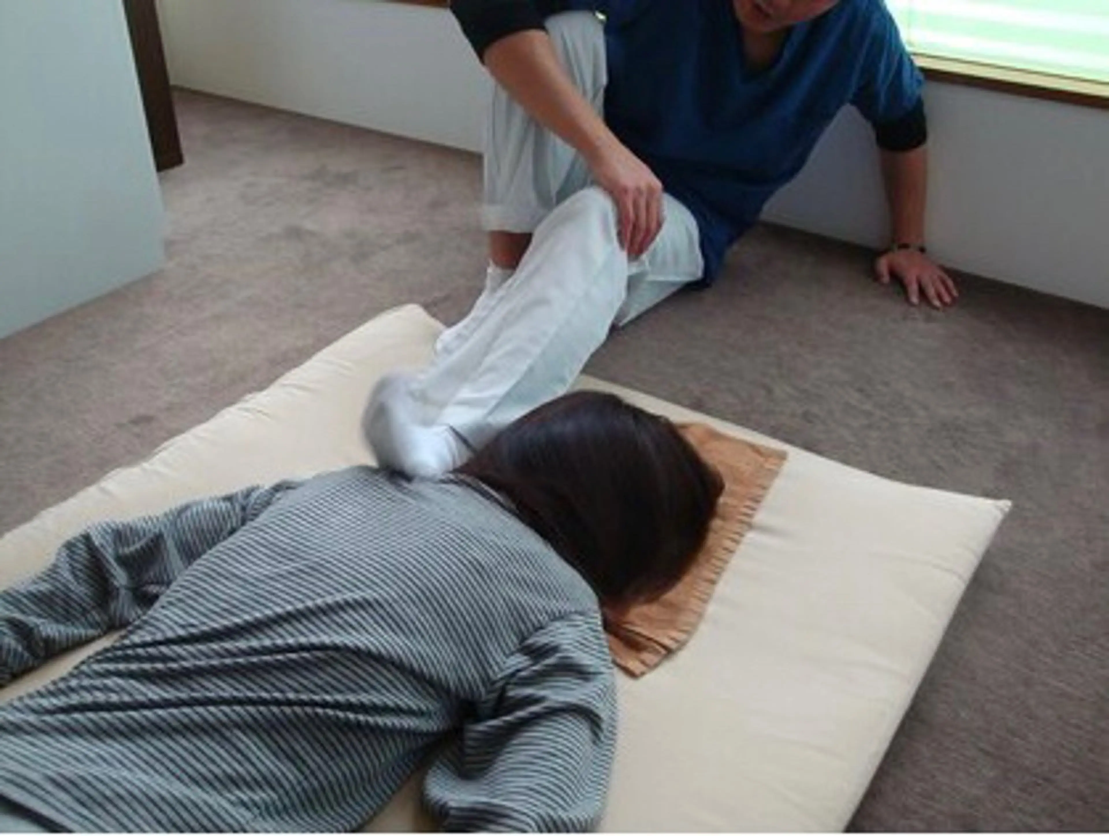 〈オープン９年目キャンペーン〉【本格足圧マッサージ［足ふみ］】全身踏みほぐし 60分コース ¥6650➡︎¥4600の写真