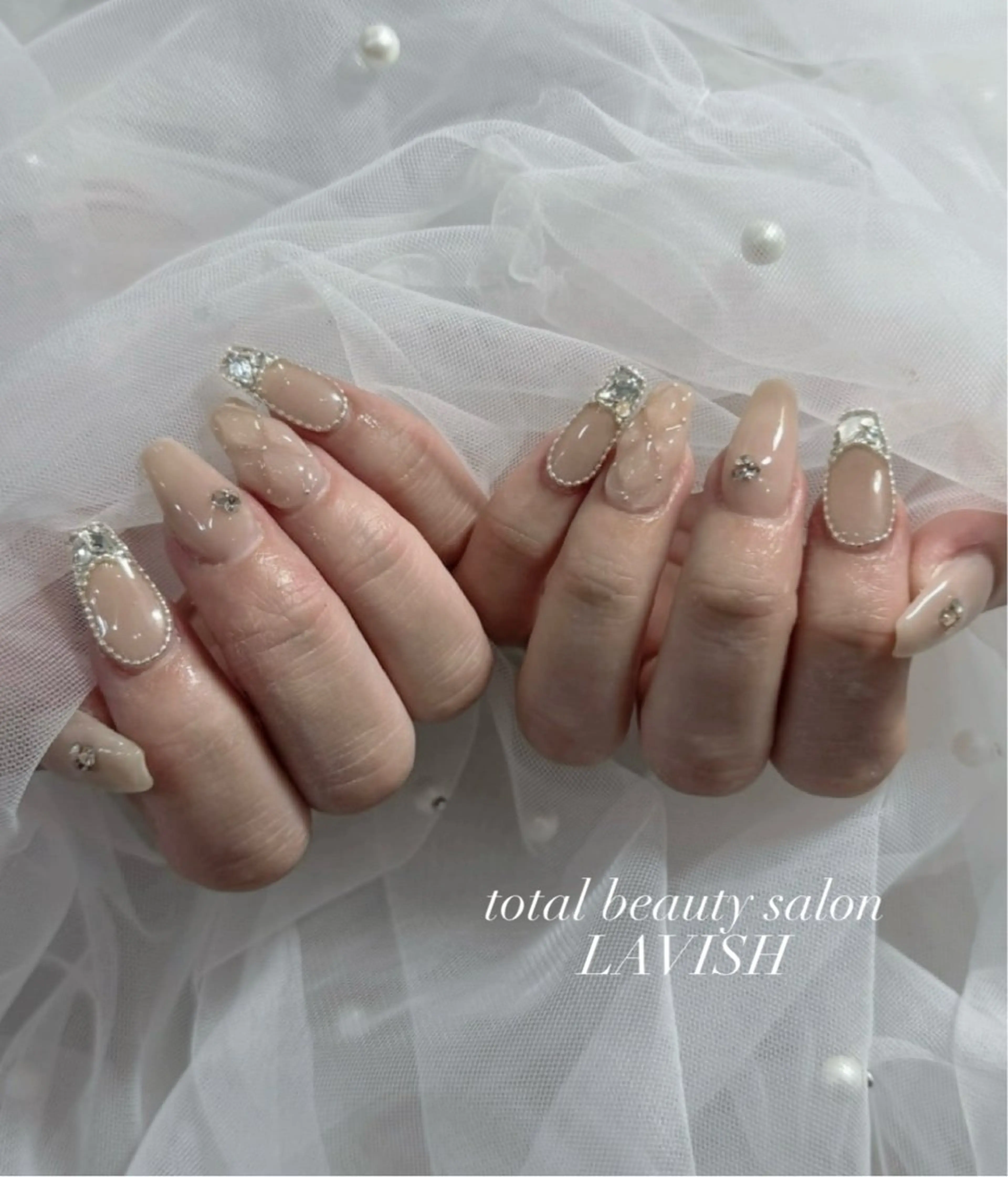 ネイル ハンドネイル フットネイル LAVISH nanamiのネイルデザイン