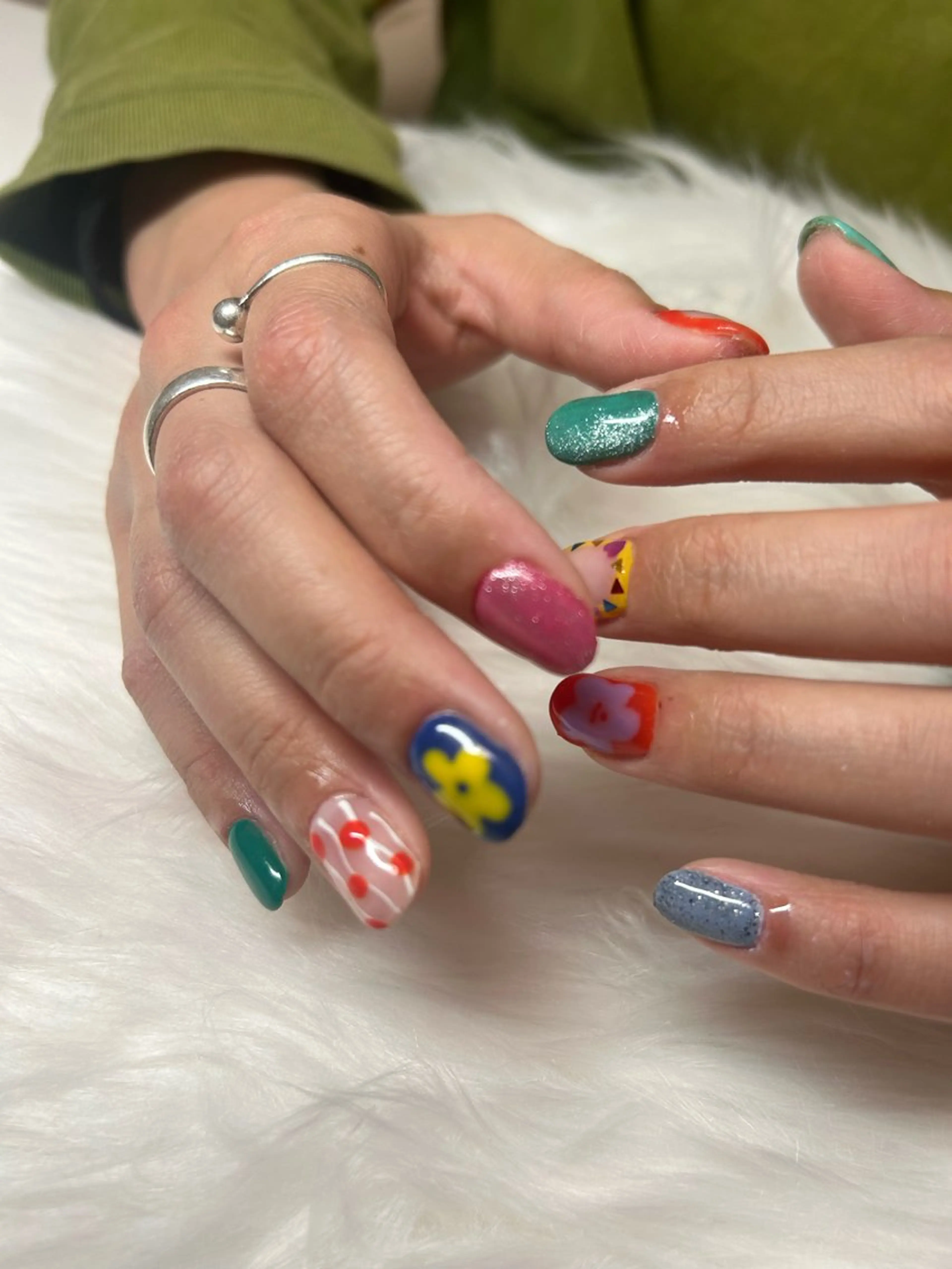 ネイル ラメ(グリッター) マグネットネイル 持ち込み フォルビチローロ所属・moritou harunaのネイルデザイン