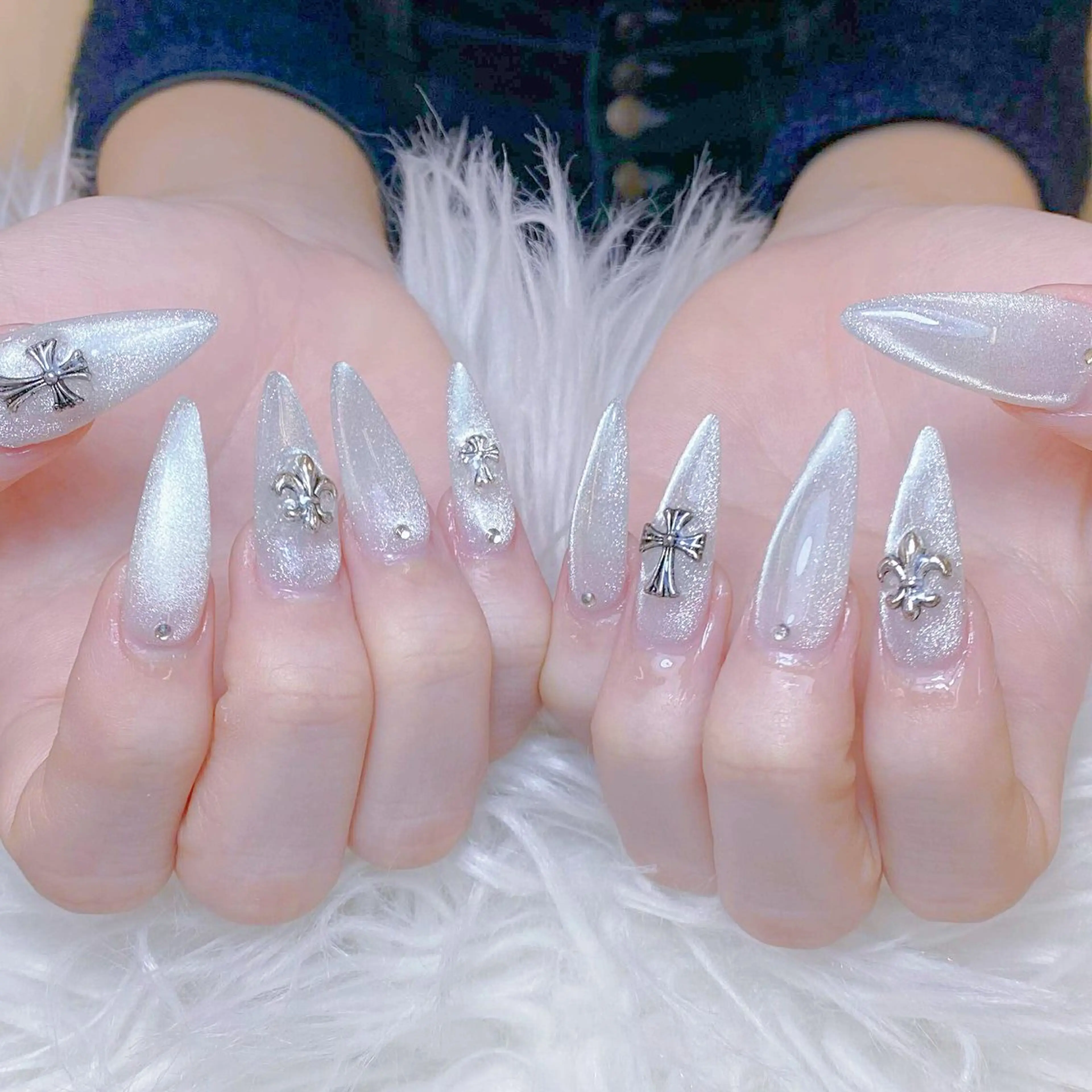 ネイル ハンドネイル ミン ゴテゴテネイルのネイルデザイン