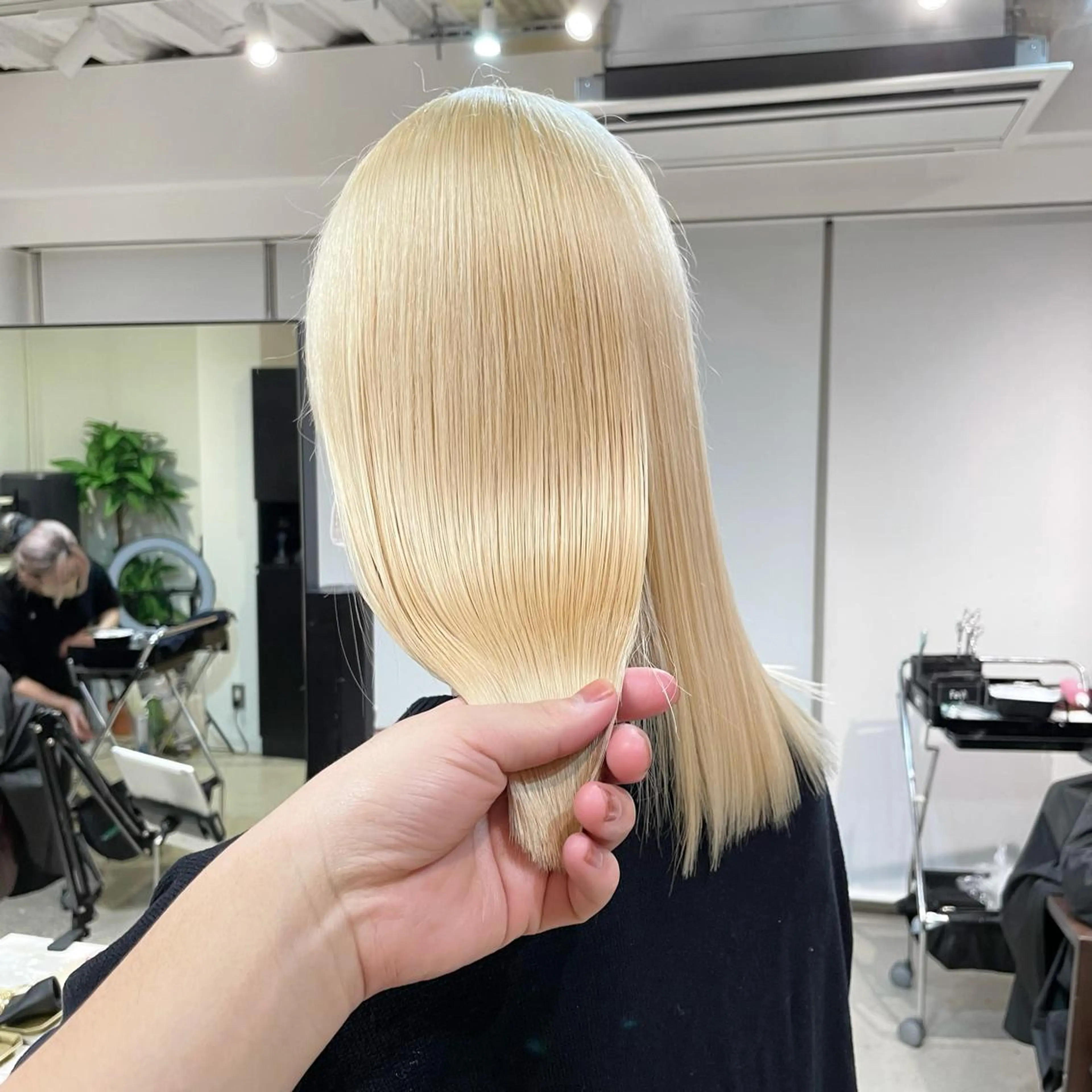 ミディアム ヘアカラー トリートメント ブリーチカラー特化 碇　英朗のヘアスタイル